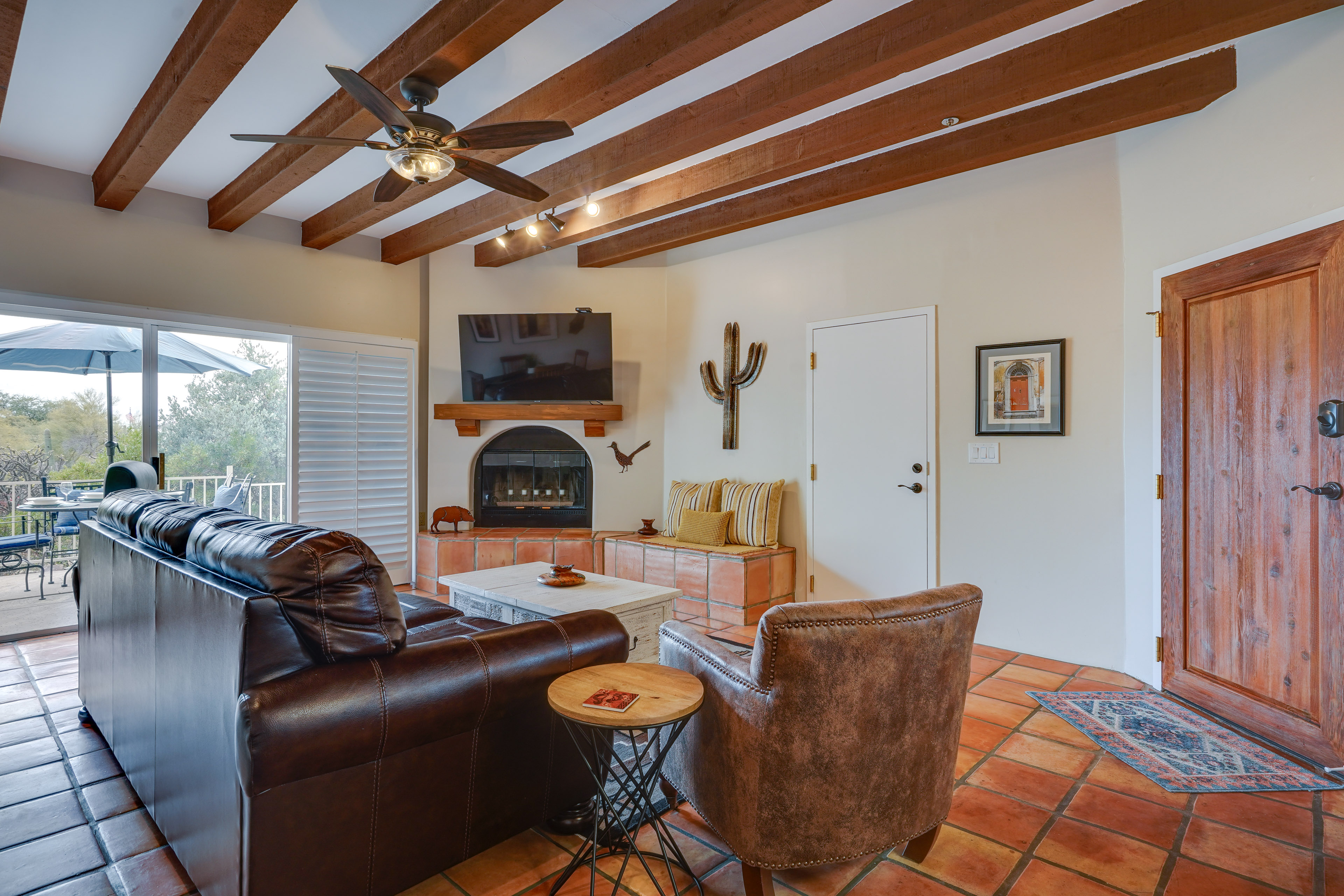 Rustic Tuscon Retreat w/ Community Pool & Hot Tub! - Home Rental in Tucson