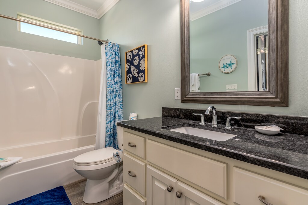 024 Grace Wins Shared Bathroom