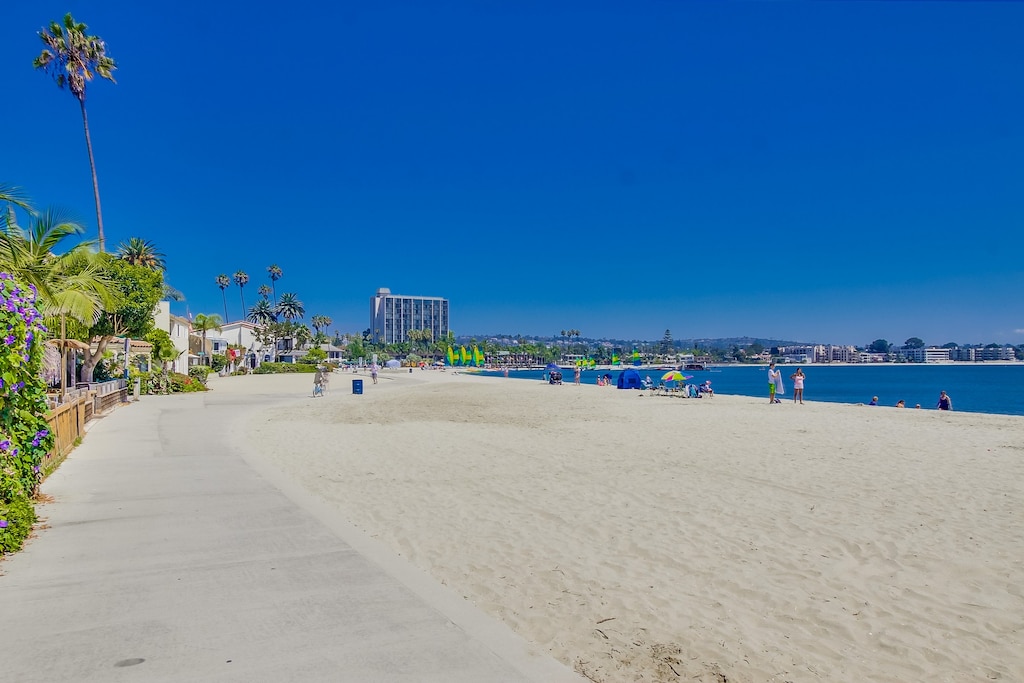 Steps to Bayside Walk