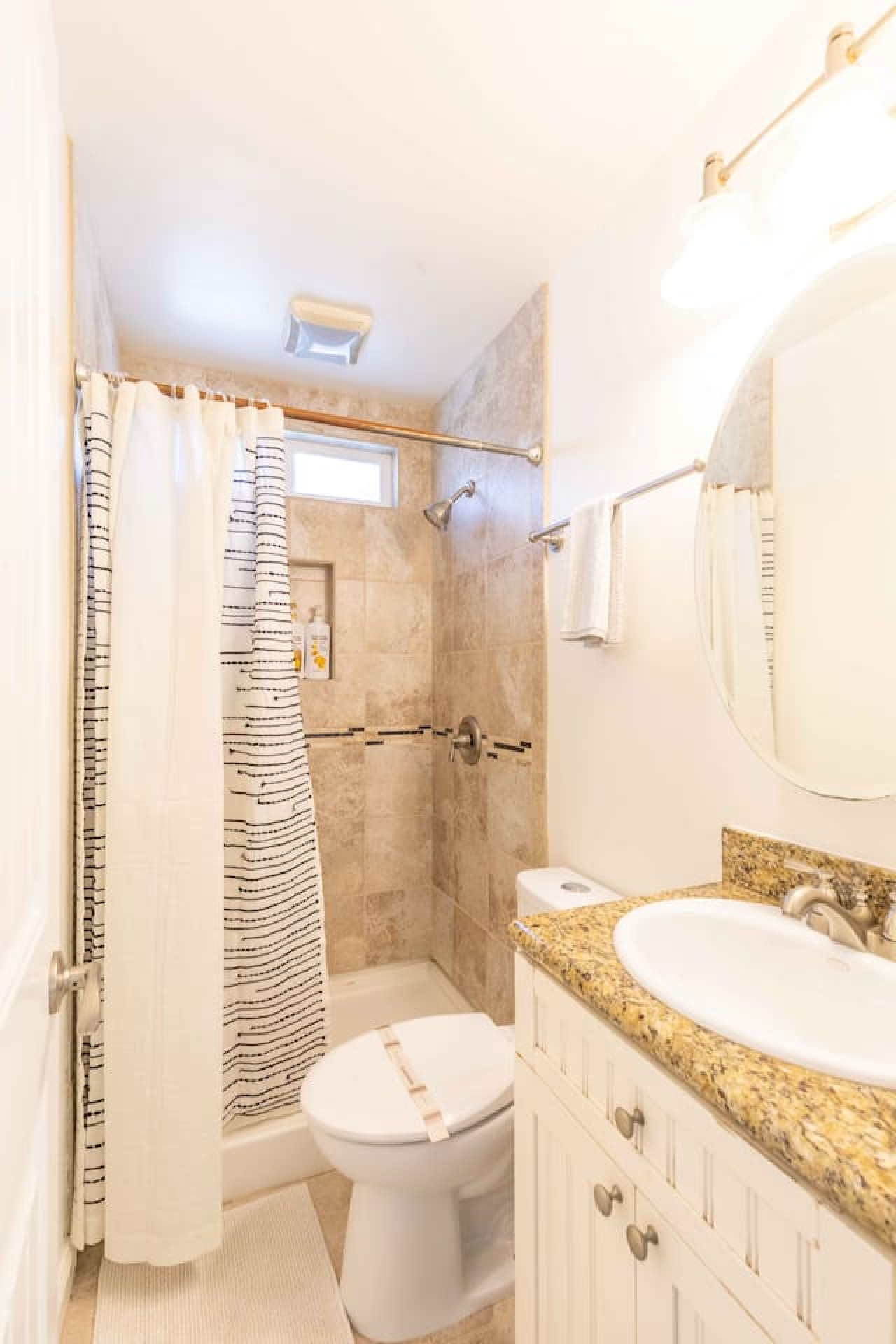 ACVH Pacific Beach Breezy Cottages 4