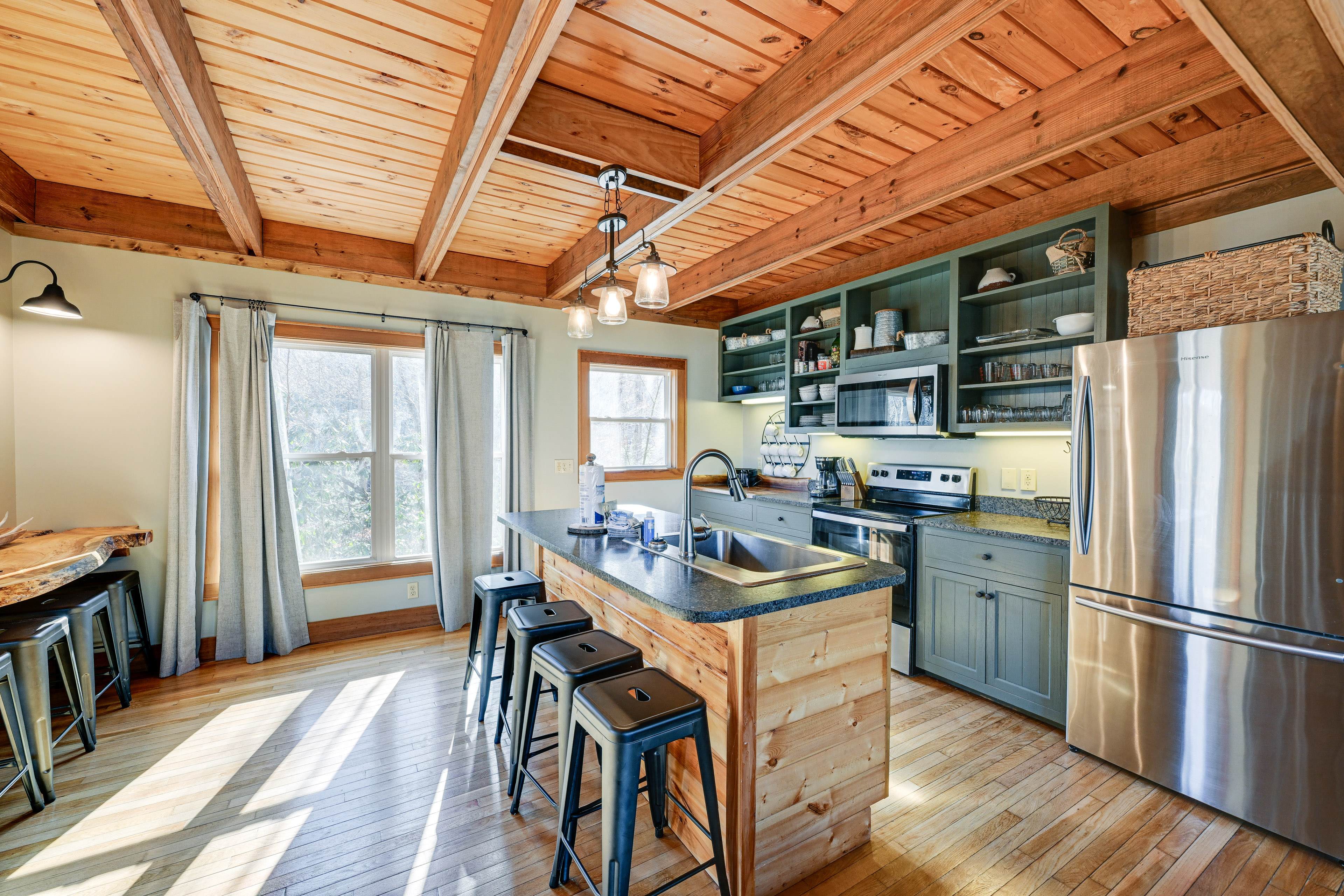 Property Image 2 - Bryson City Cabin: Deck & Mountain-View Hot Tub