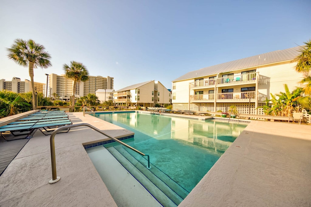 Outdoor complex pool