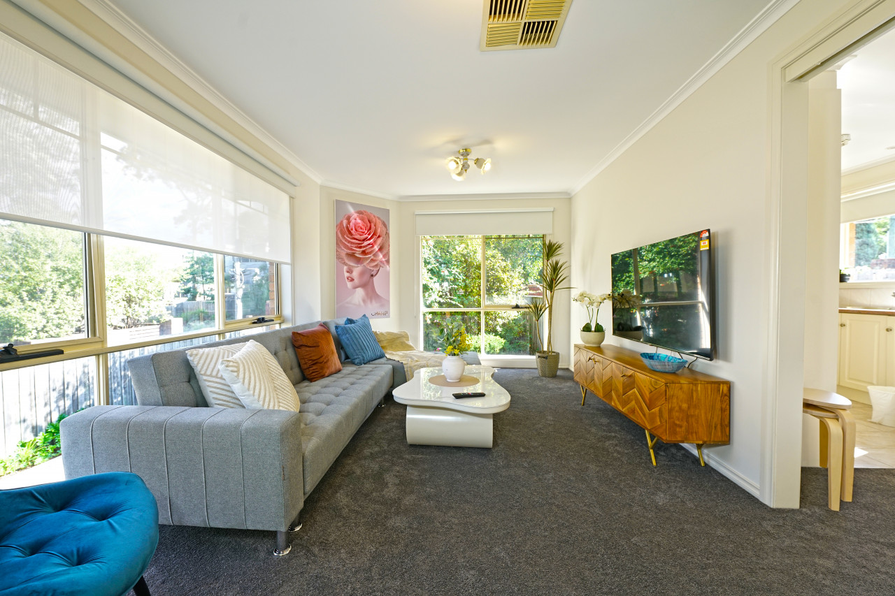  Ringwood Effortless Convenience House metres from Eastland