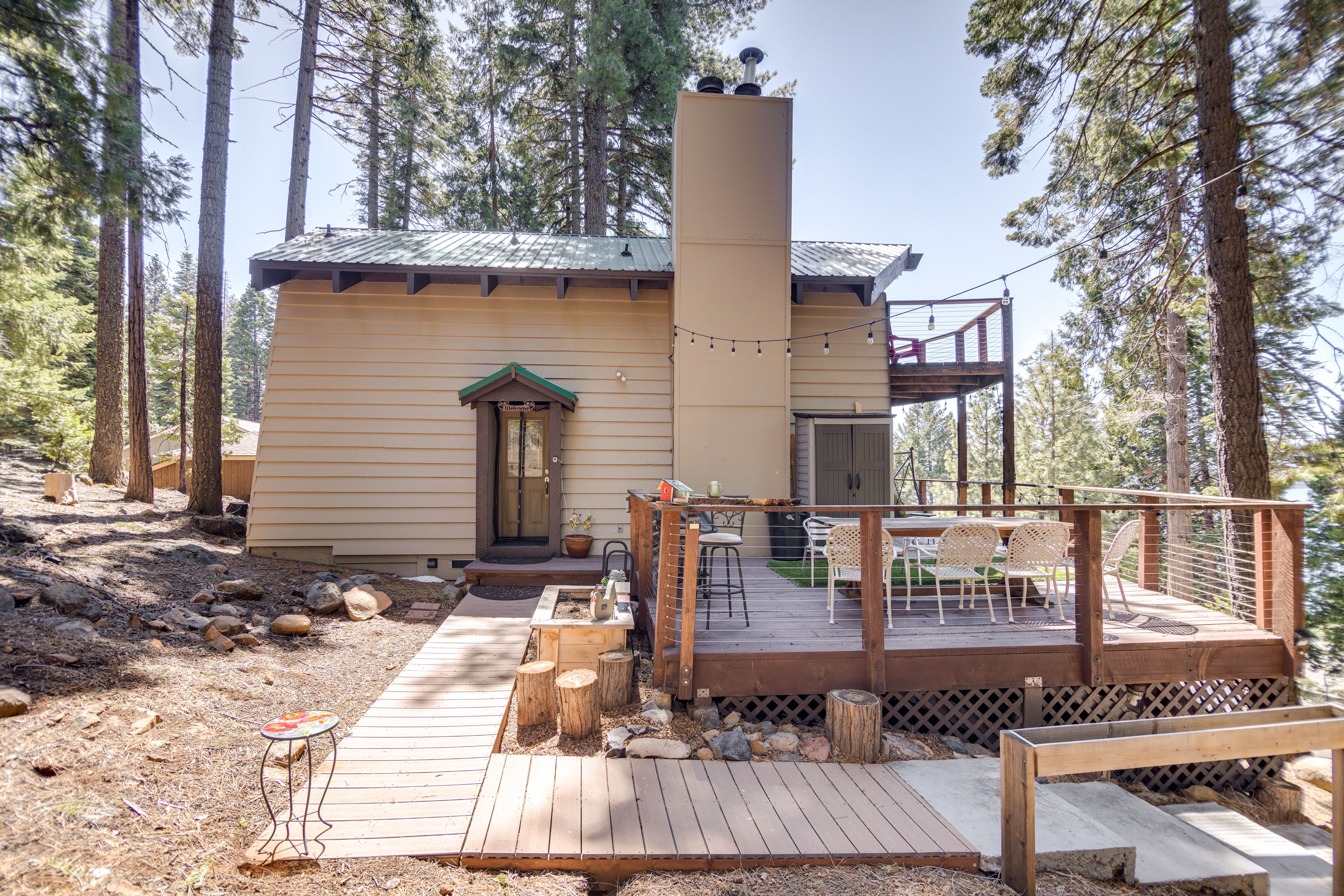 Property Image 1 - Woodsy Lake Almanor Cabin w/ Community Perks!