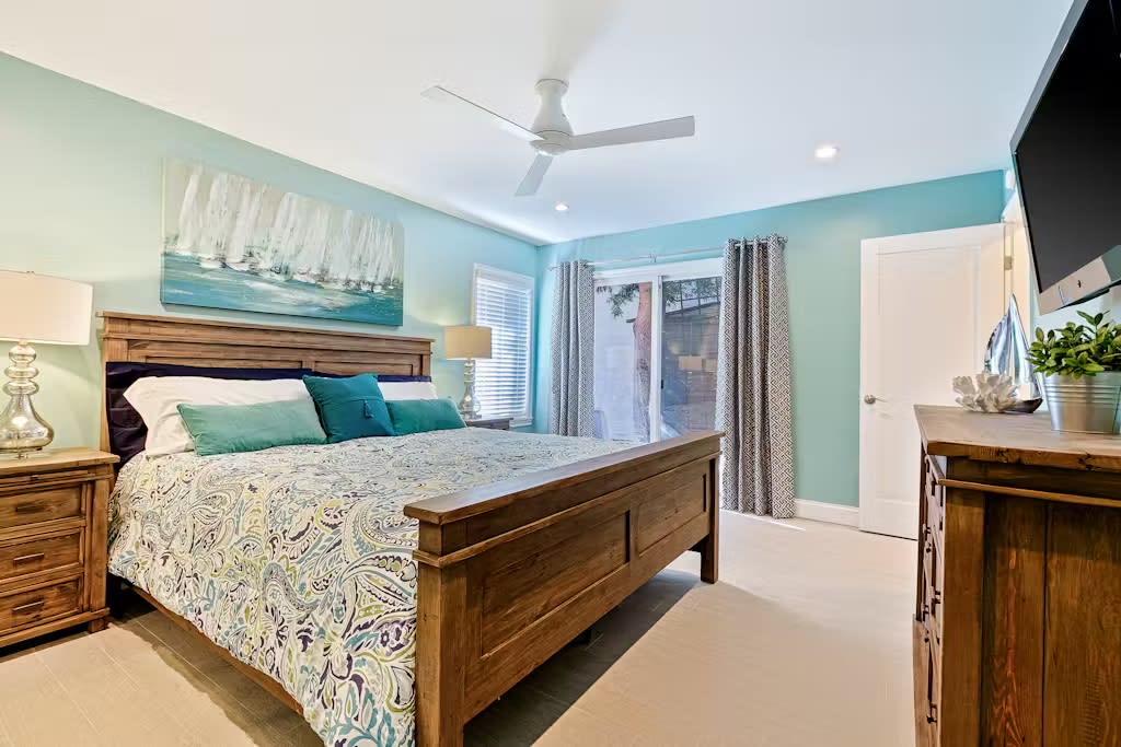 Property Image 2 - Coastal Chic at Windansea