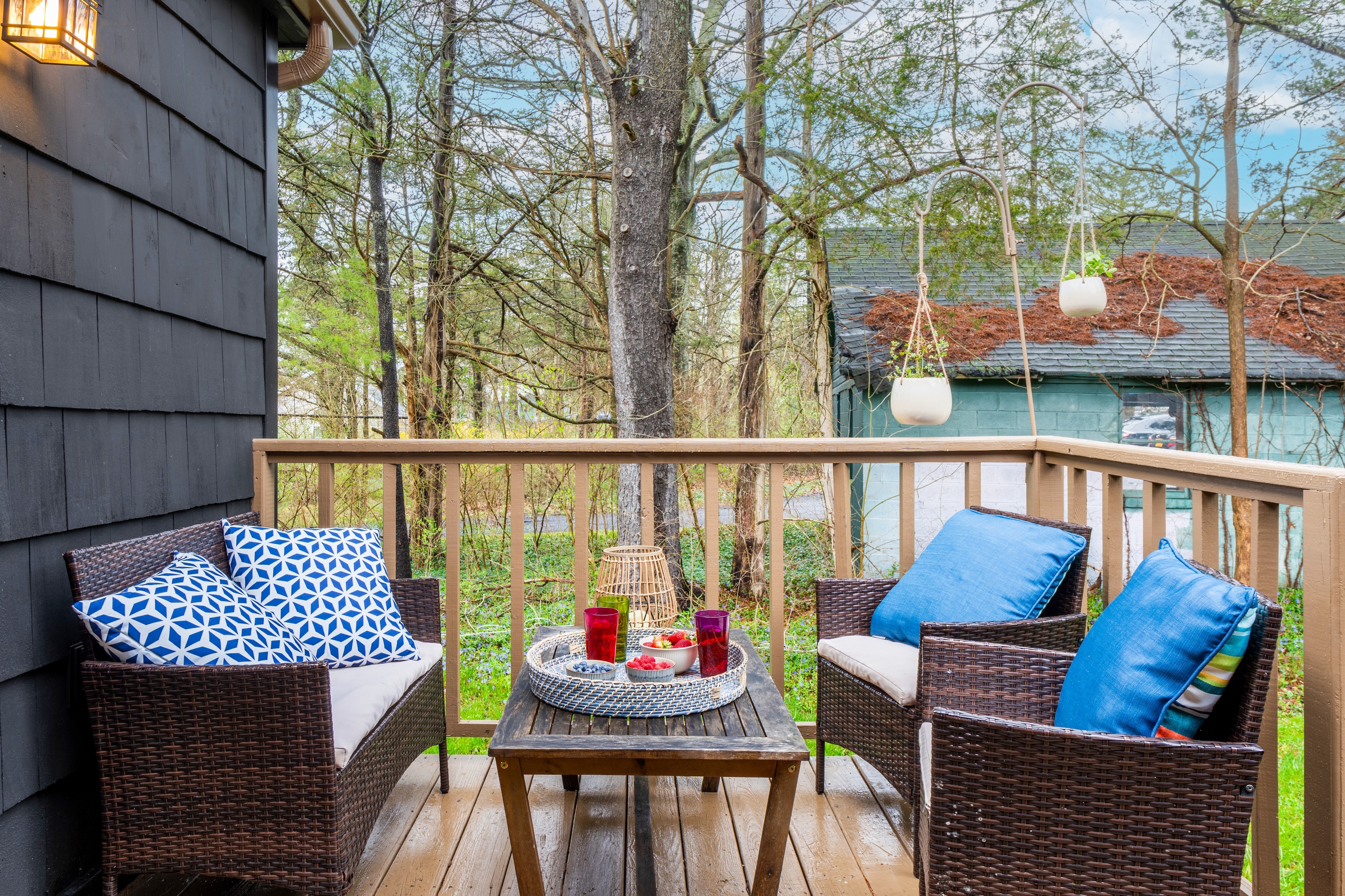 Outdoor living on the deck.