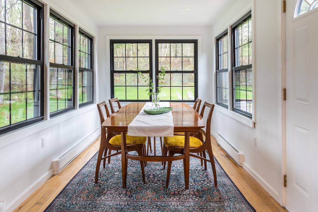 Sunny dining room ready for picture-worthy spreads.