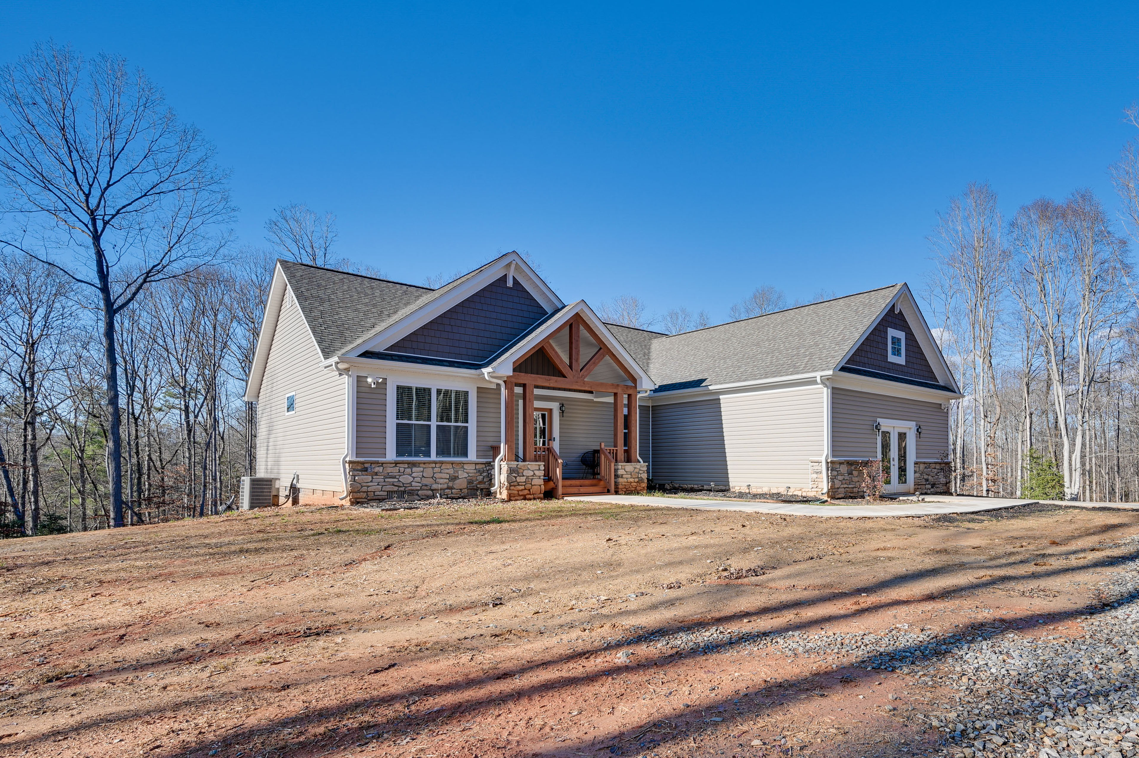 Property Image 1 - Home Gym & Fireplace: Roaring River Retreat