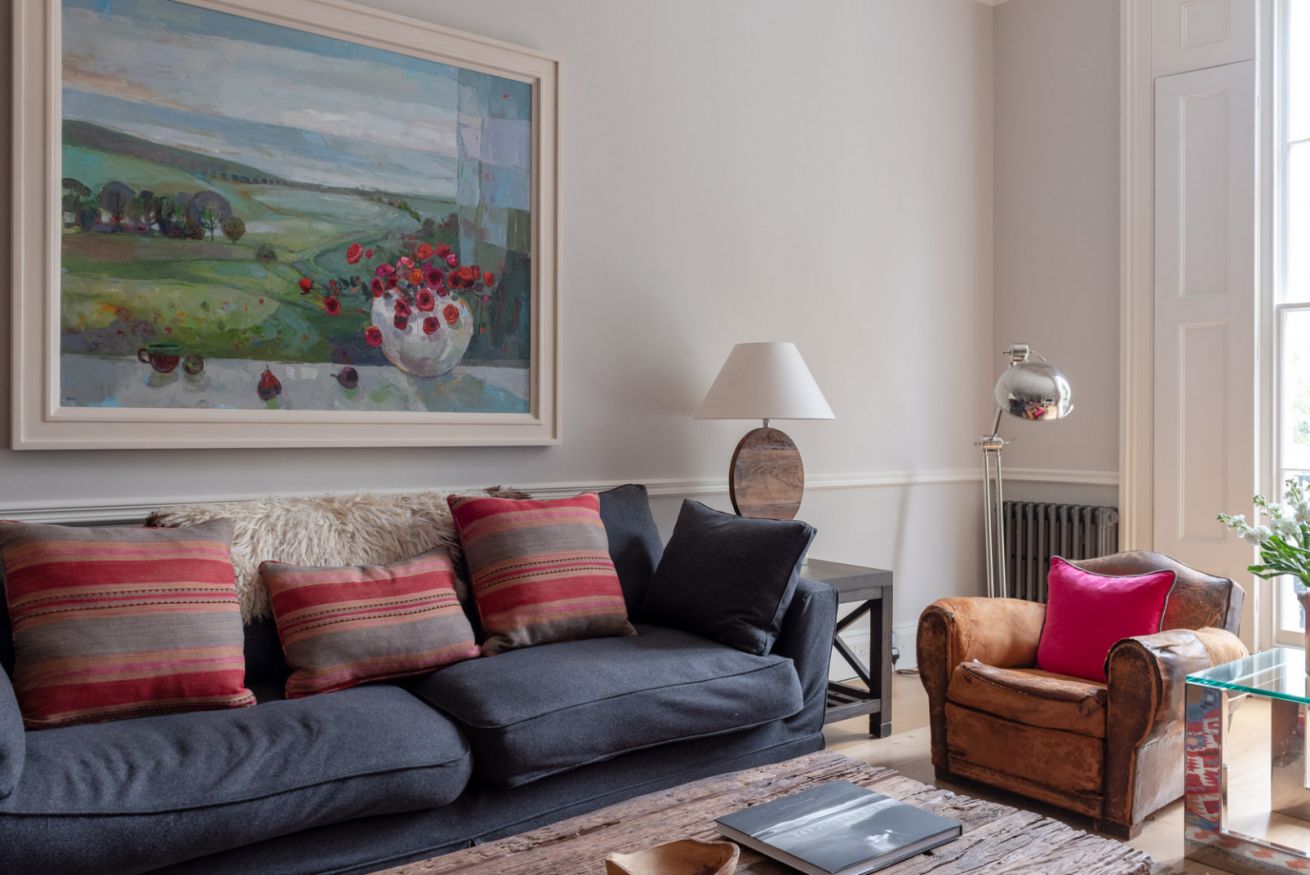 Property Image 2 - Elegant 3-bed flat w/ private garden in Notting Hill, West London