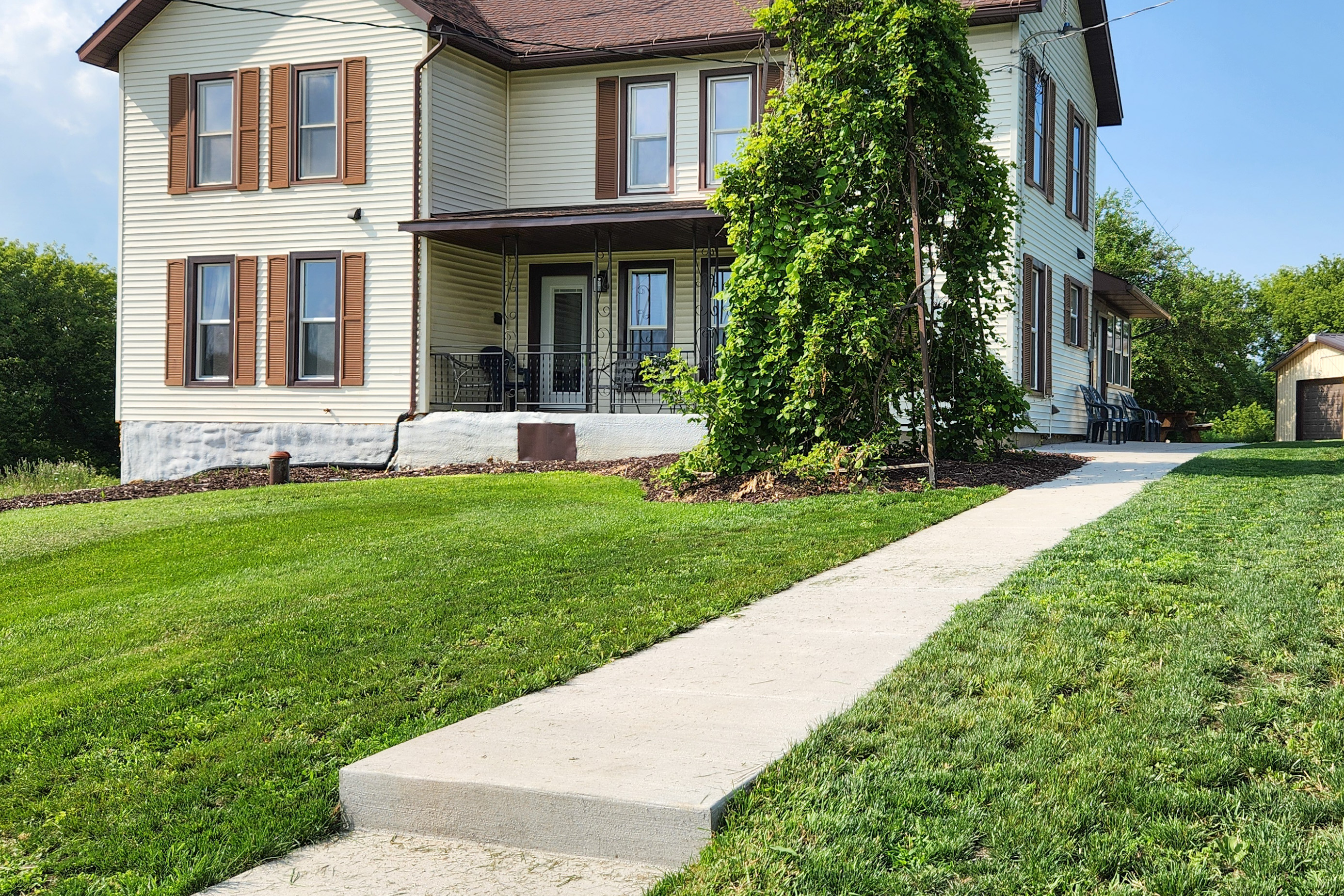 Wisconsin Farmhouse Stay: UTV, Boat, Snowmobile!