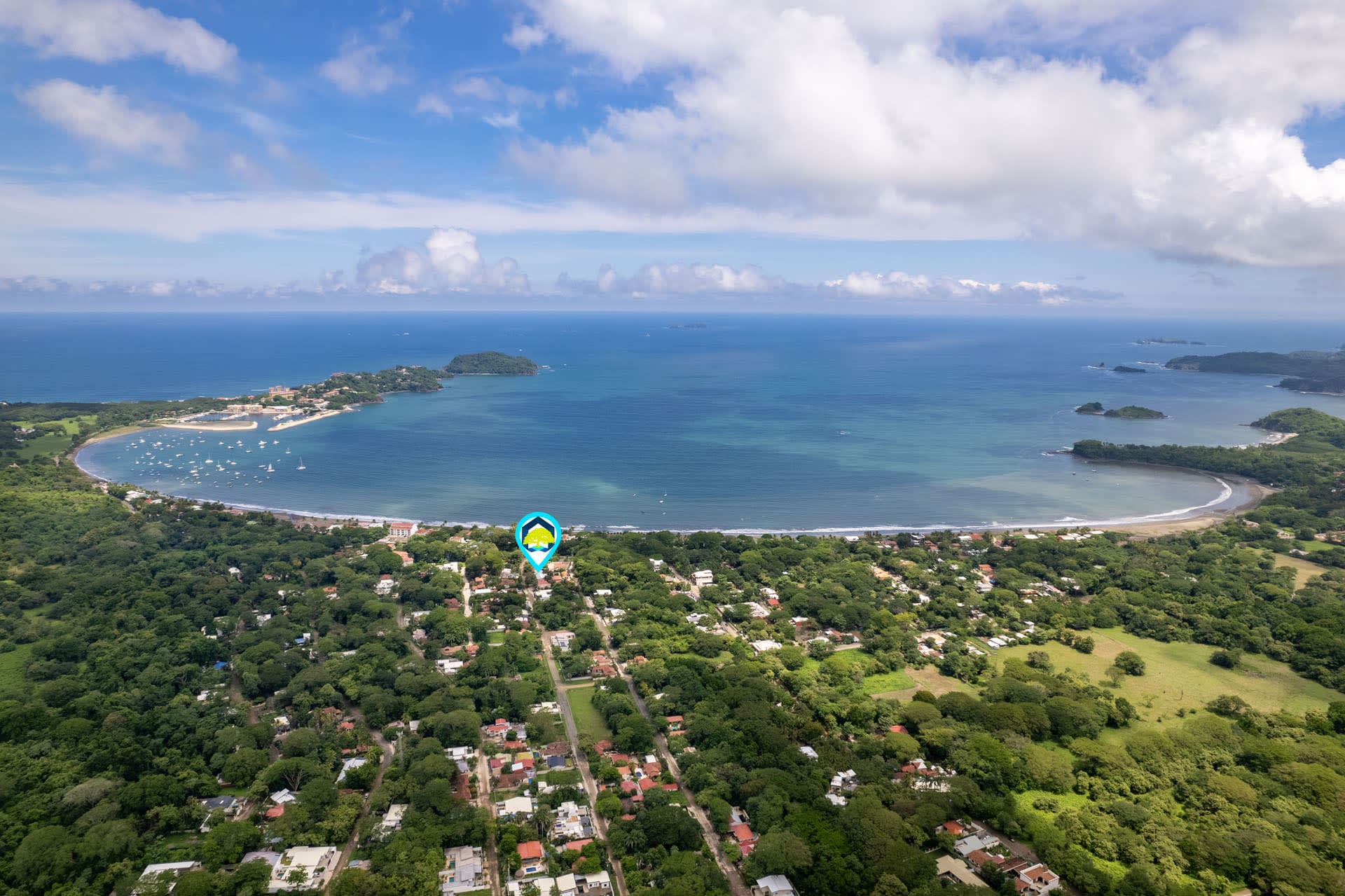 Charming Duplex in Playa Potrero’s Surfside Community, with a Private Pool, Cozy Interior & Walkable Access to the Beach