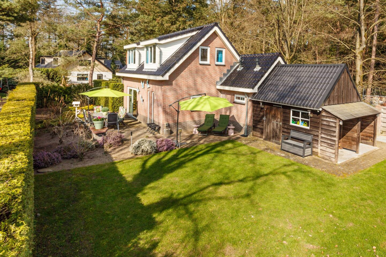 Lovely holiday home with a large garden in the Veluwe.