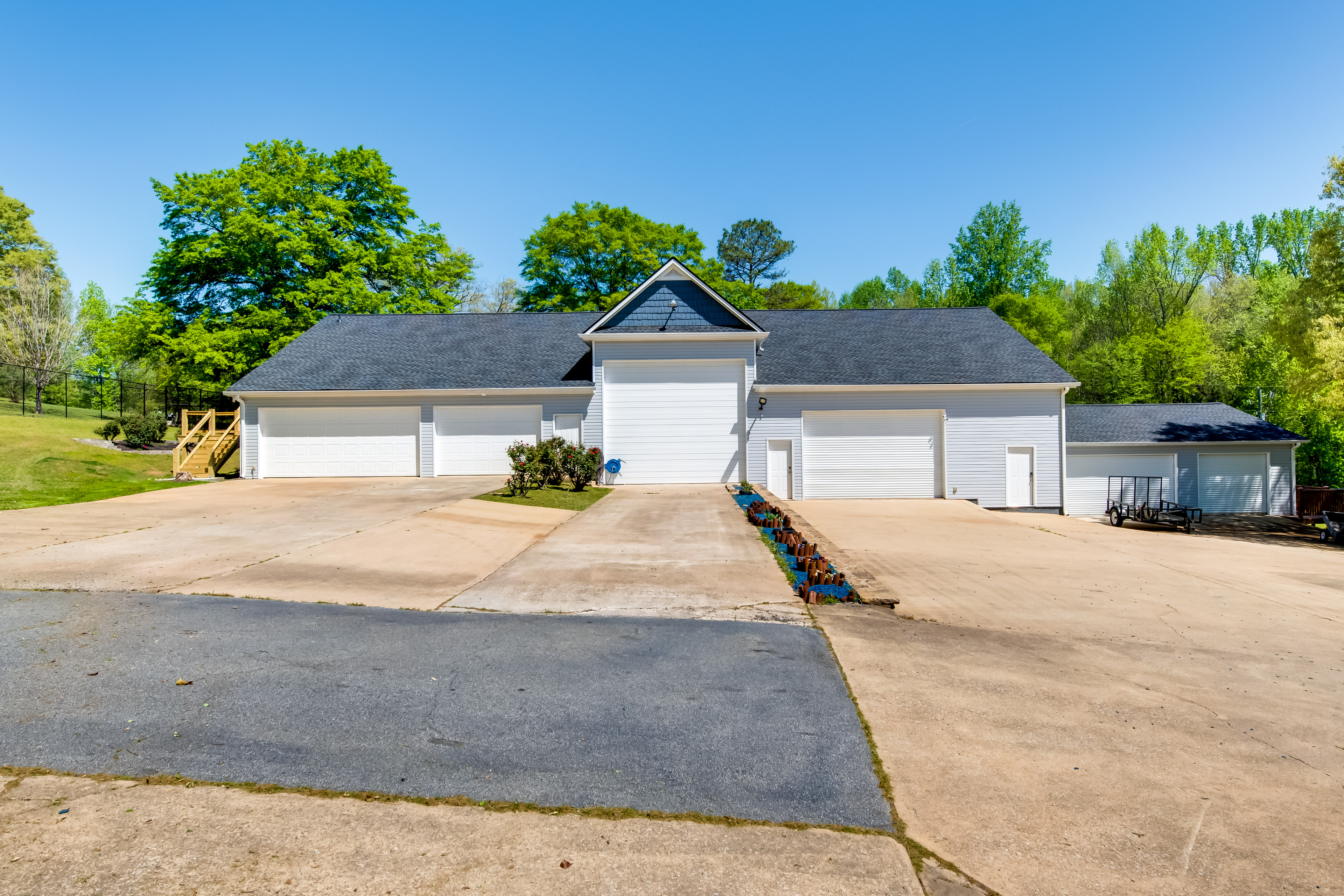 Shared Game Room & Lake Access: Hiram Apartment