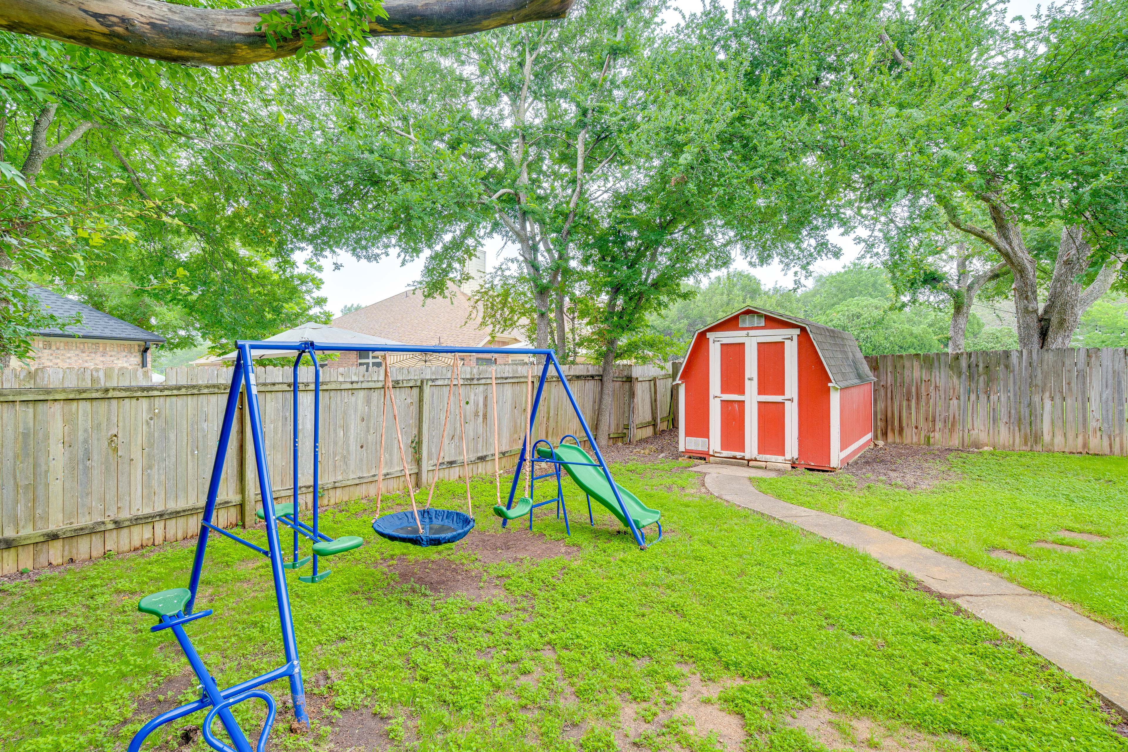 Property Image 2 - Modern Cedar Park Home: 20 Mi to Downtown Austin!