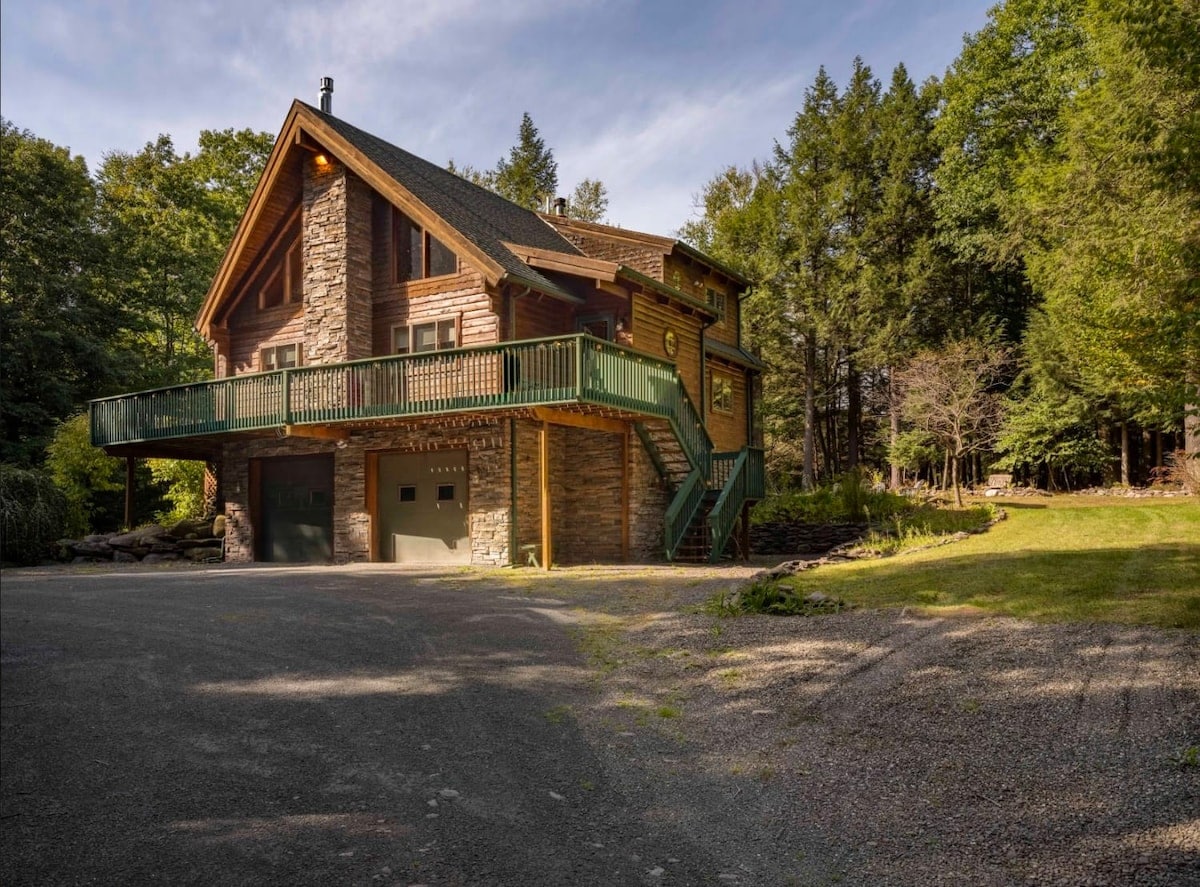 Property Image 1 - Private Cabin with a Hot Tub and Fire Pit