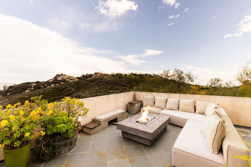 Property Image 2 - Malibu Mountain Top Villa Retreat By Summer