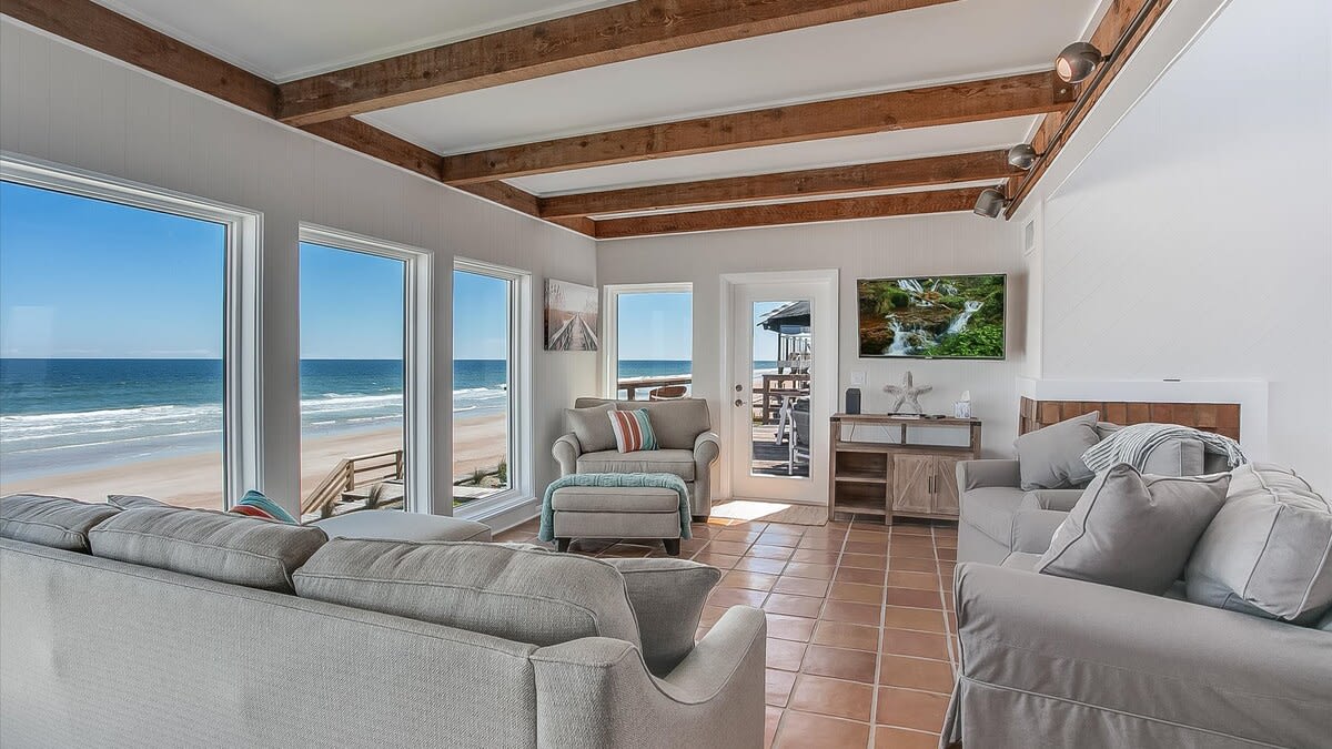 Property Image 2 - Sand Dollar | Wren Beach Rentals 