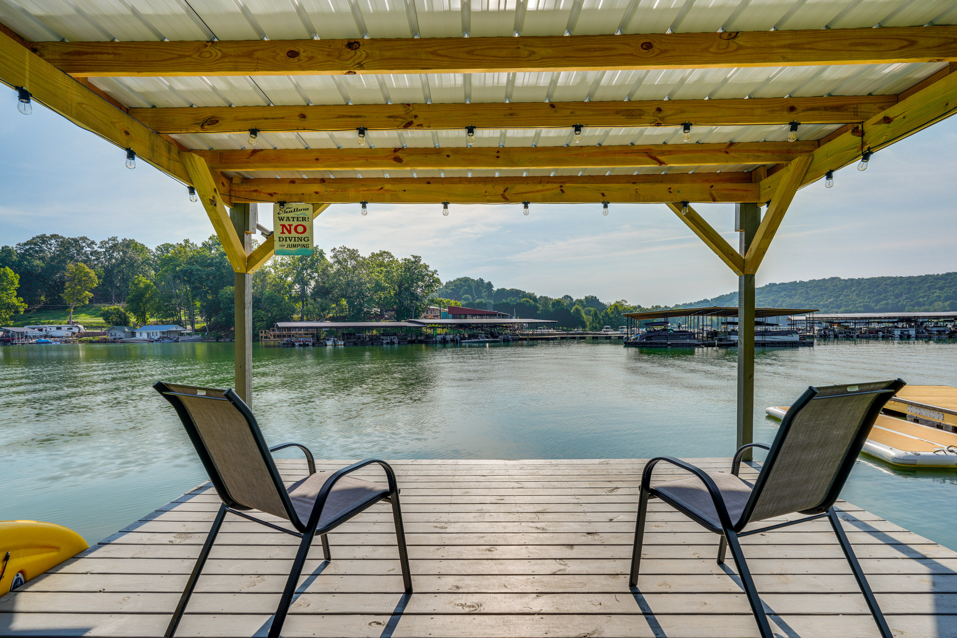 Kingsport 'Boone Lake Hideaway' w/ Deck & Views!