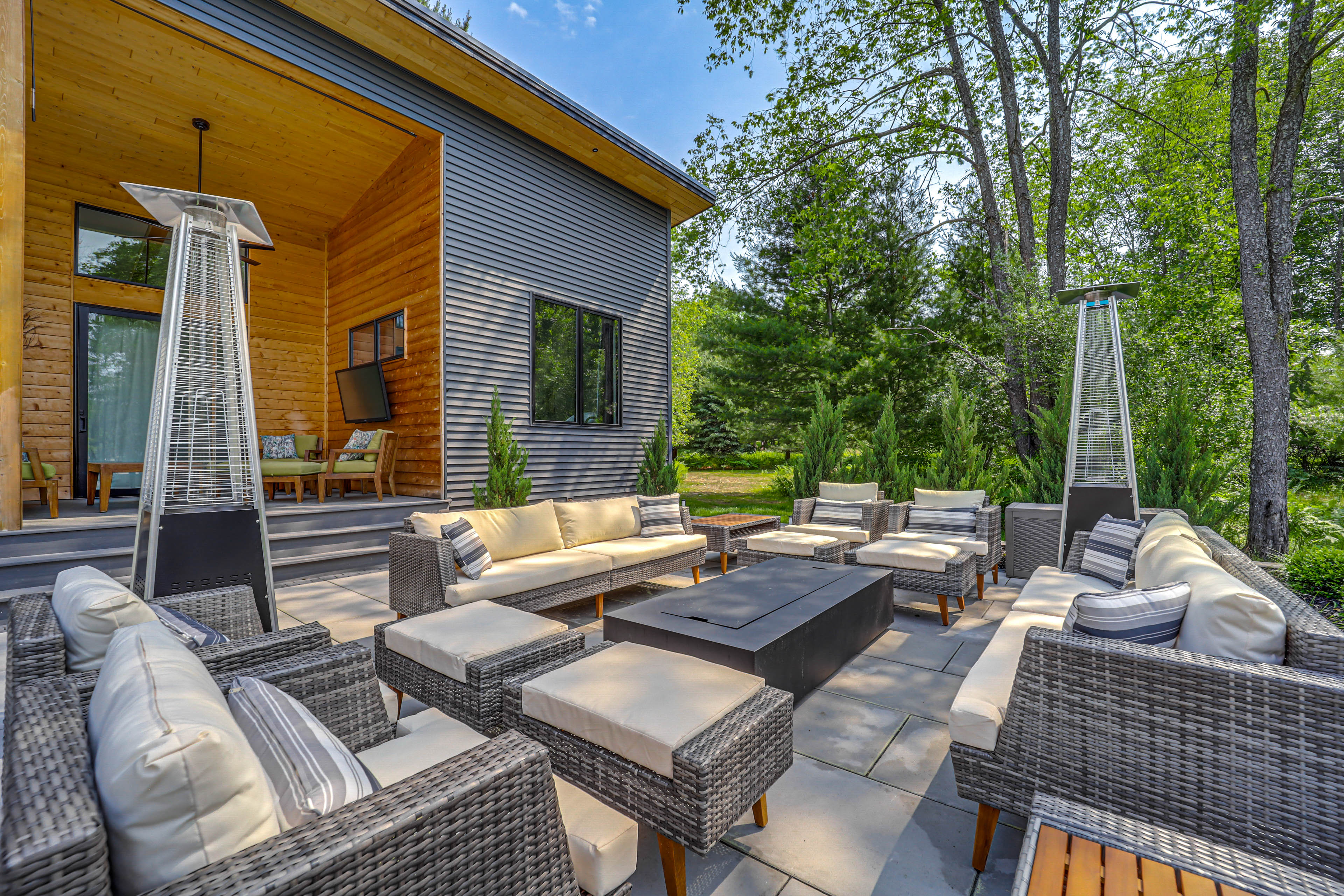 Hike, Ski & Explore: Bellaire Home on Clam Lake!