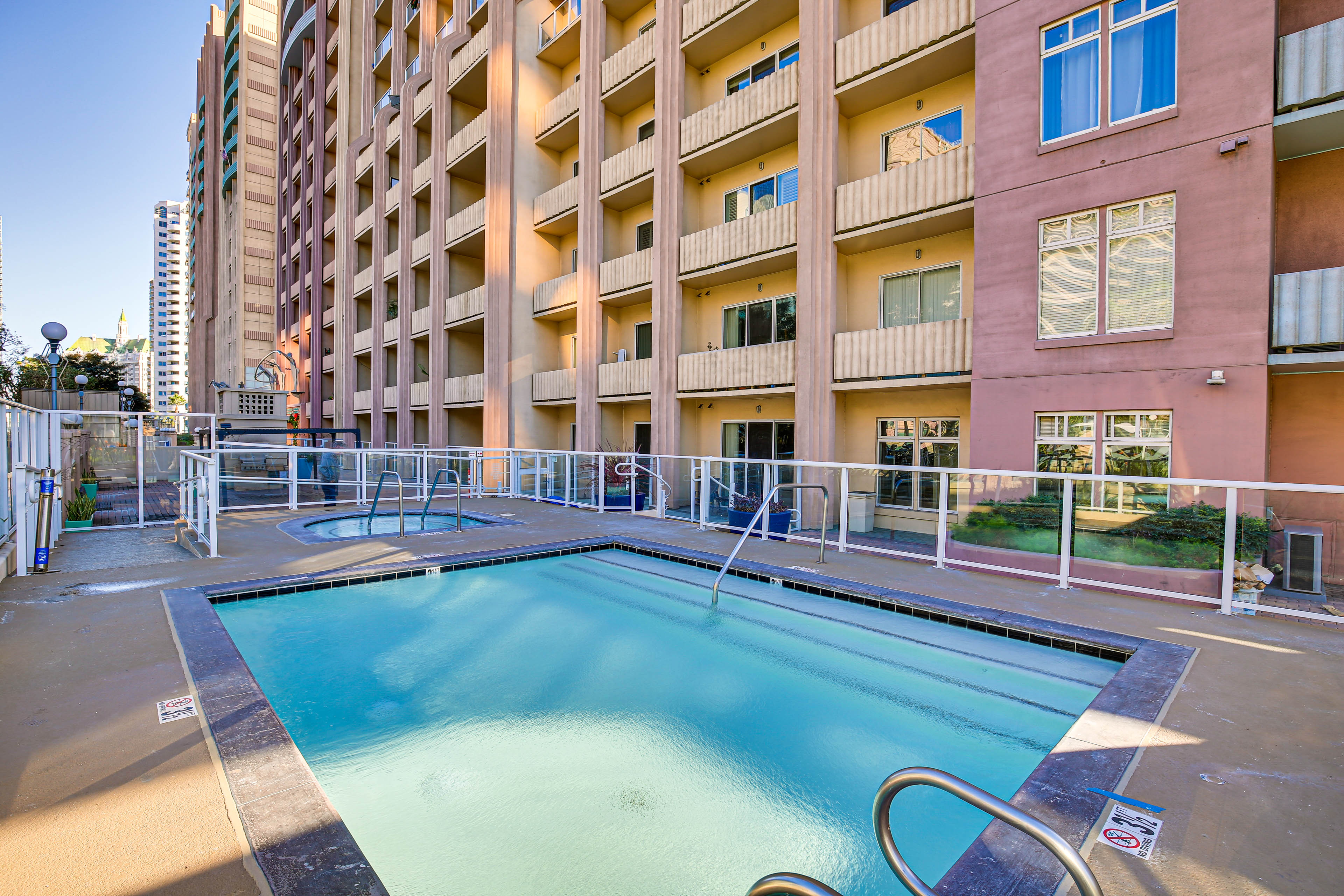 Property Image 2 - Luxe Long Beach Condo w/ Pool: 1 Mi to Shoreline!