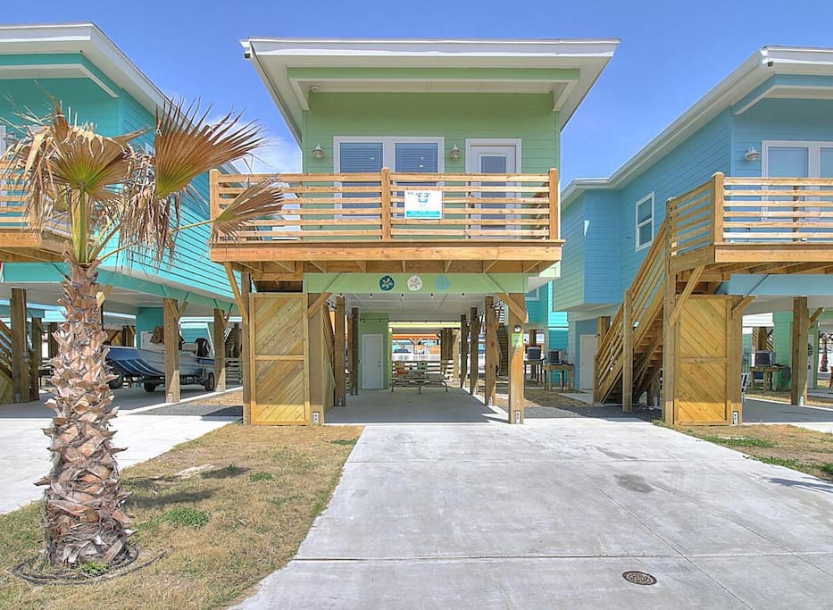 Property Image 1 - Woodhaven Beach Club (11th St Bungalows #5)