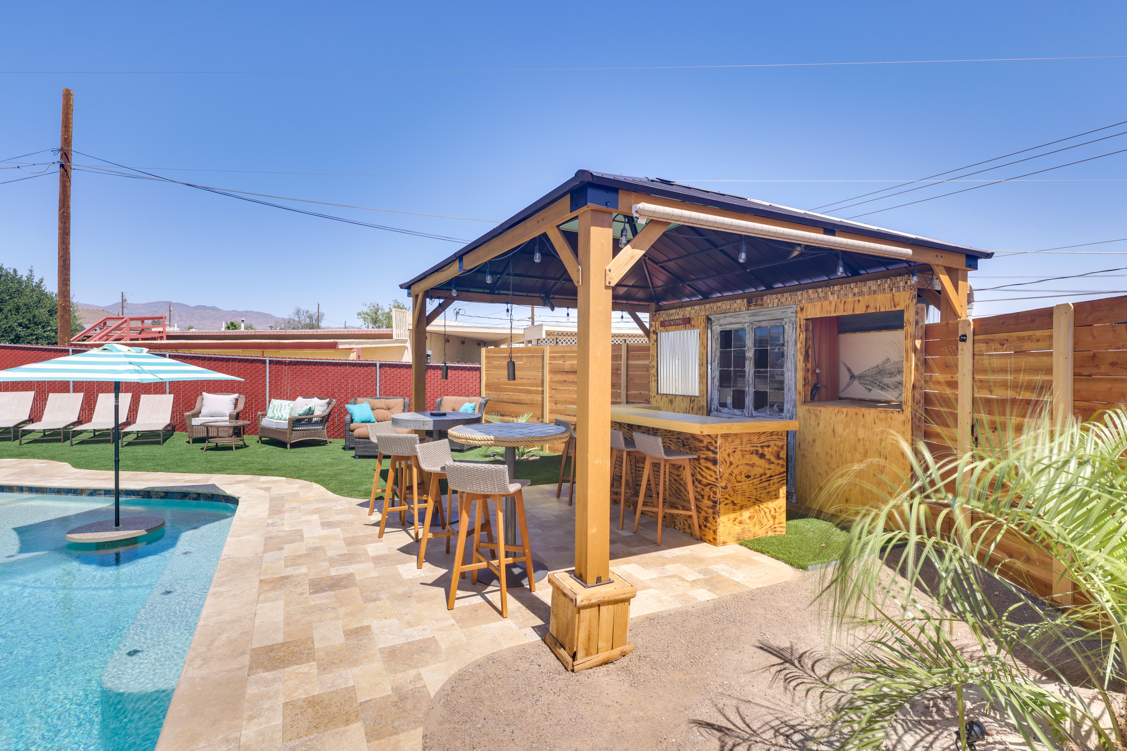 2 Mi to Lake Havasu: Home w/ Patio & Pool