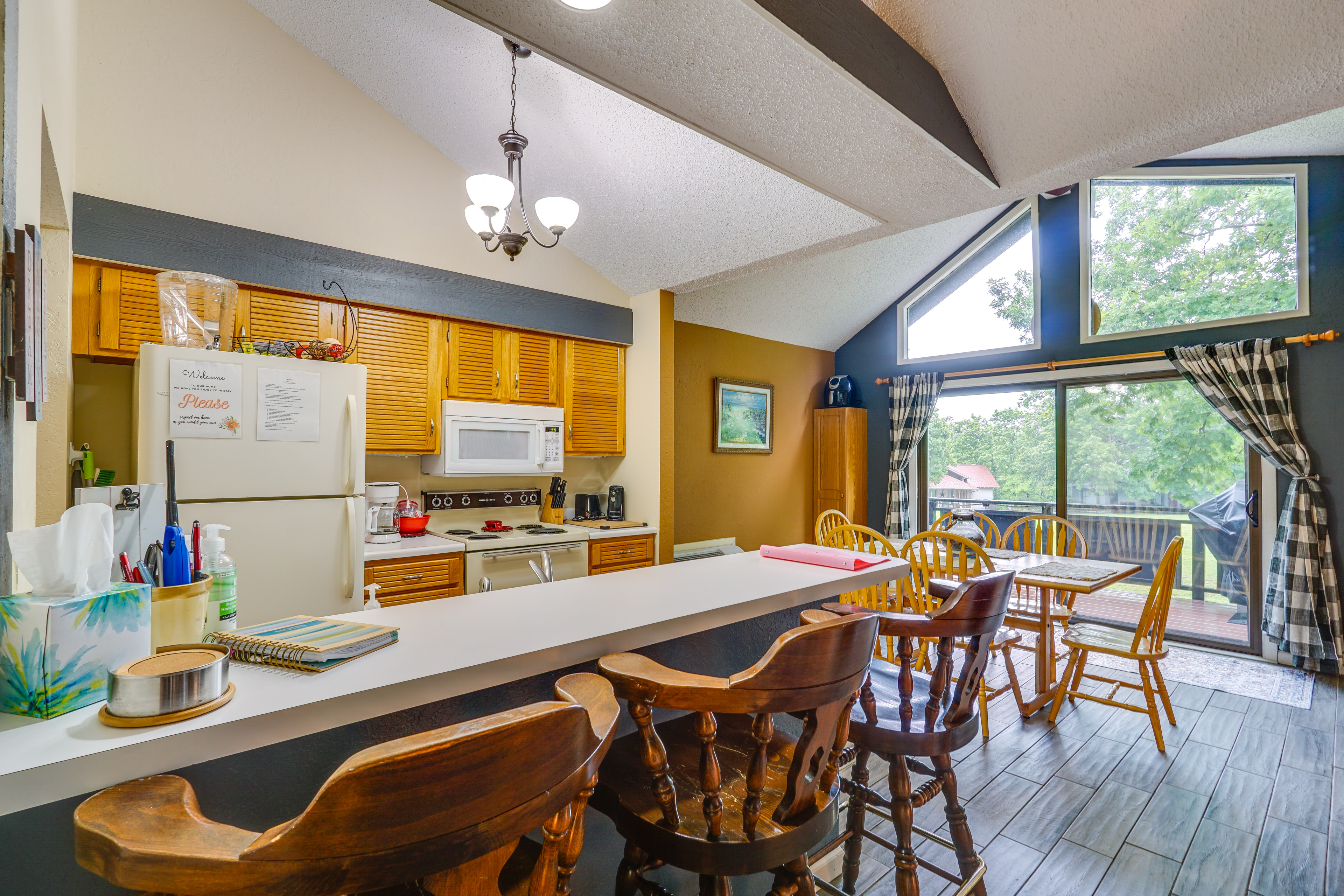 1 Mi to Margaritaville Resort: Osage Beach Cottage