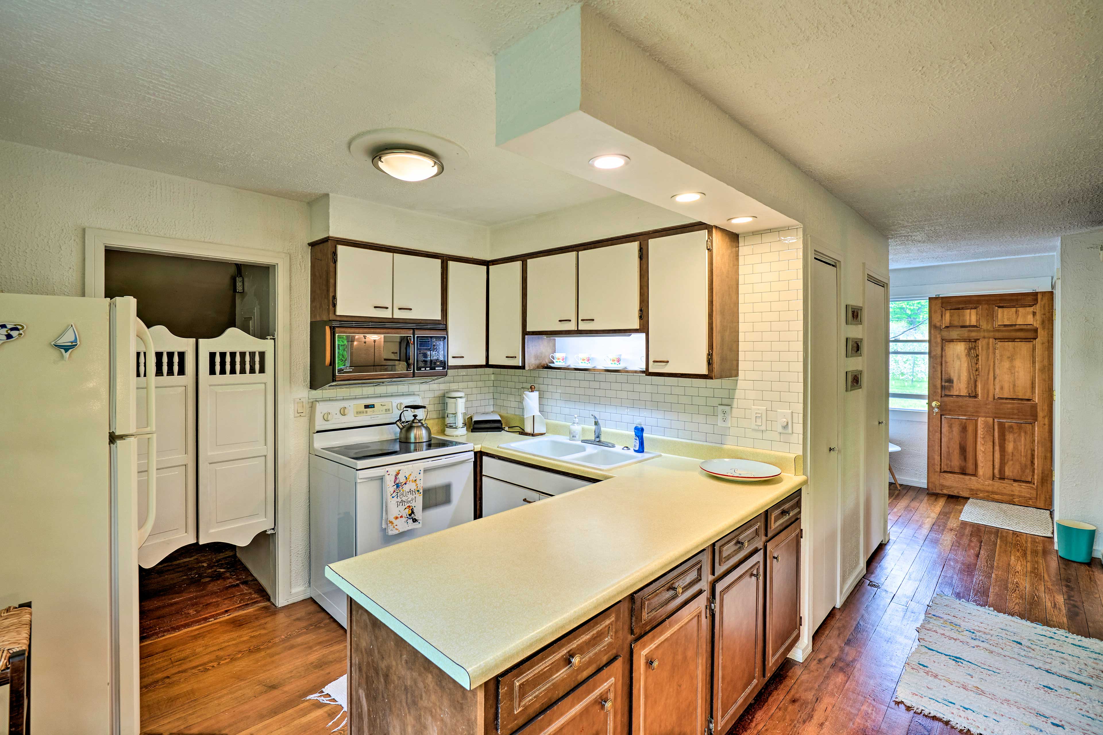 Door County Retreat ~ 3 Mi to Sister Bay Beach