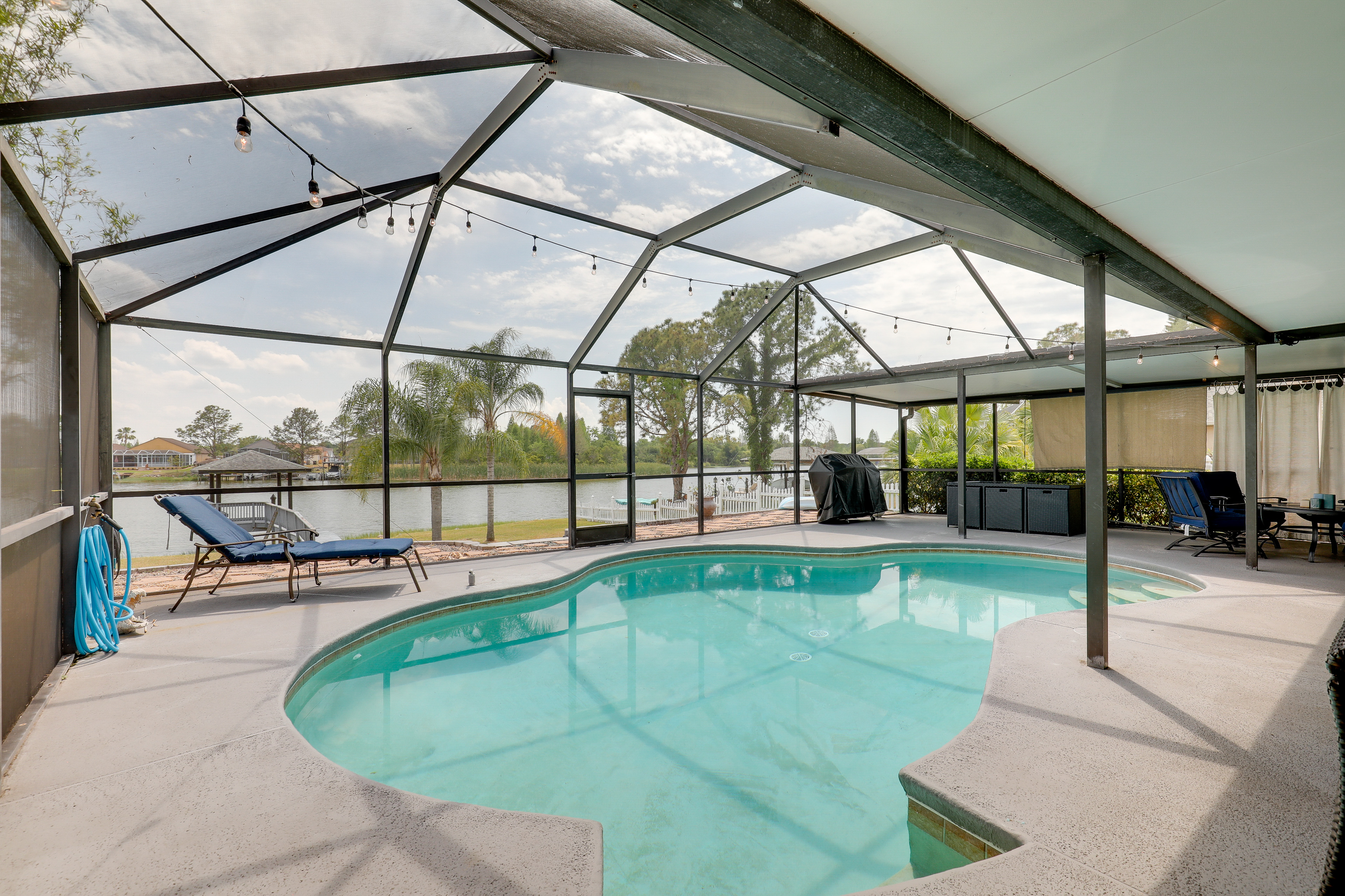 Property Image 1 - Bright Getaway w/ Ski Lake, 11 Miles to Dtwn Tampa