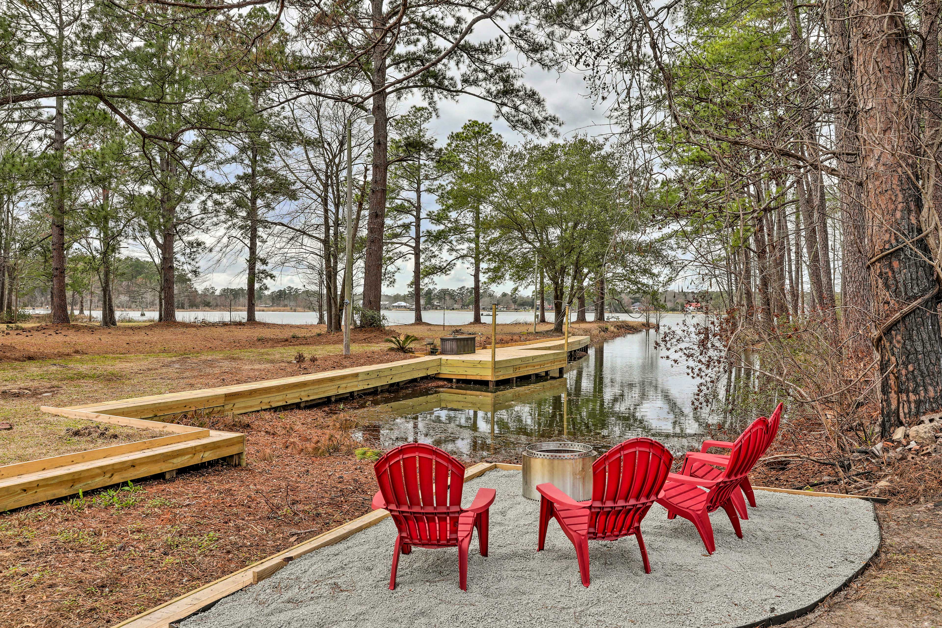 Property Image 2 - Lakeside Happiness: Home on Lake Moultrie!