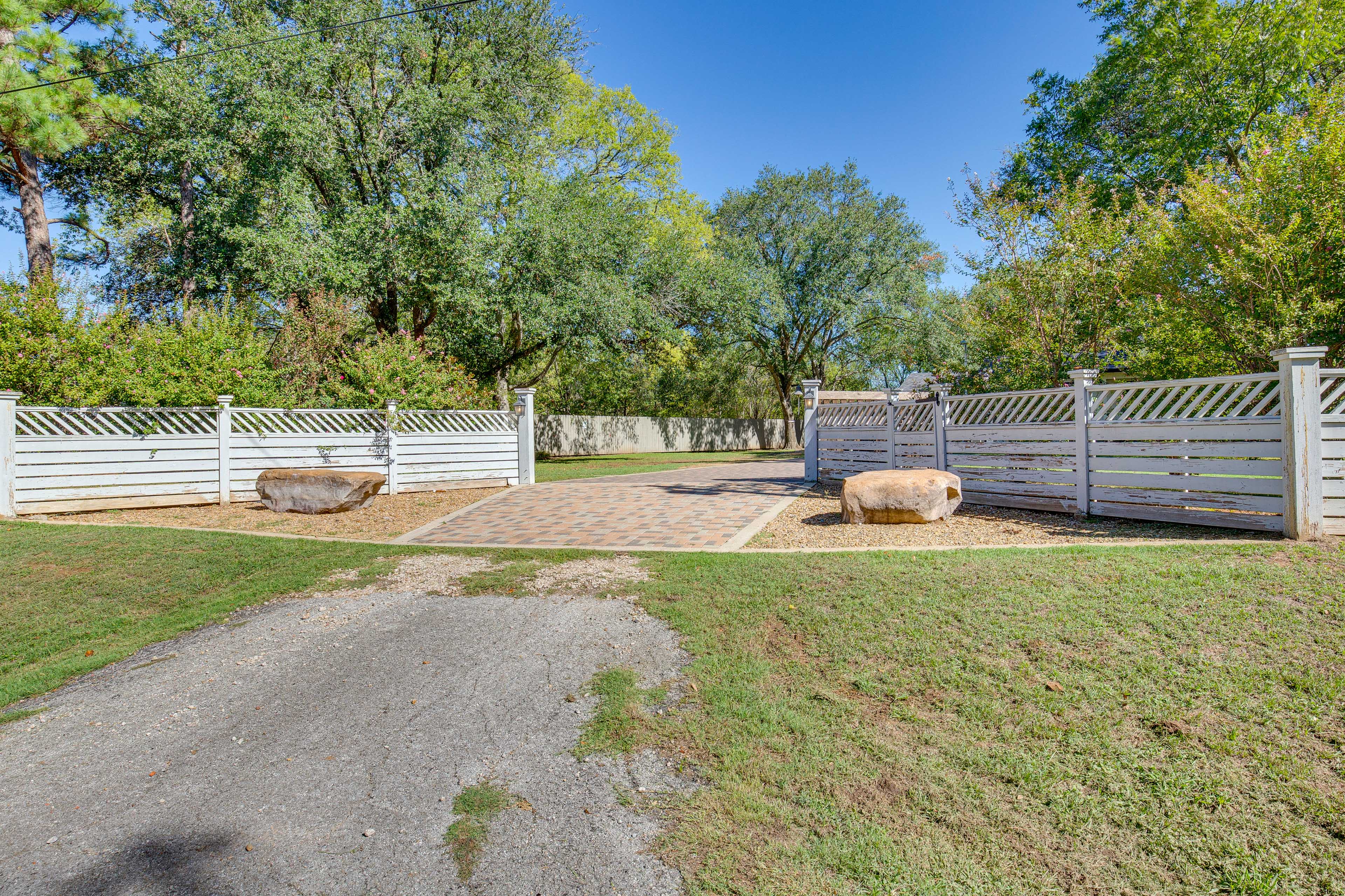 Couple’s Retreat In Canton w/ Patio, Trail & Yard!