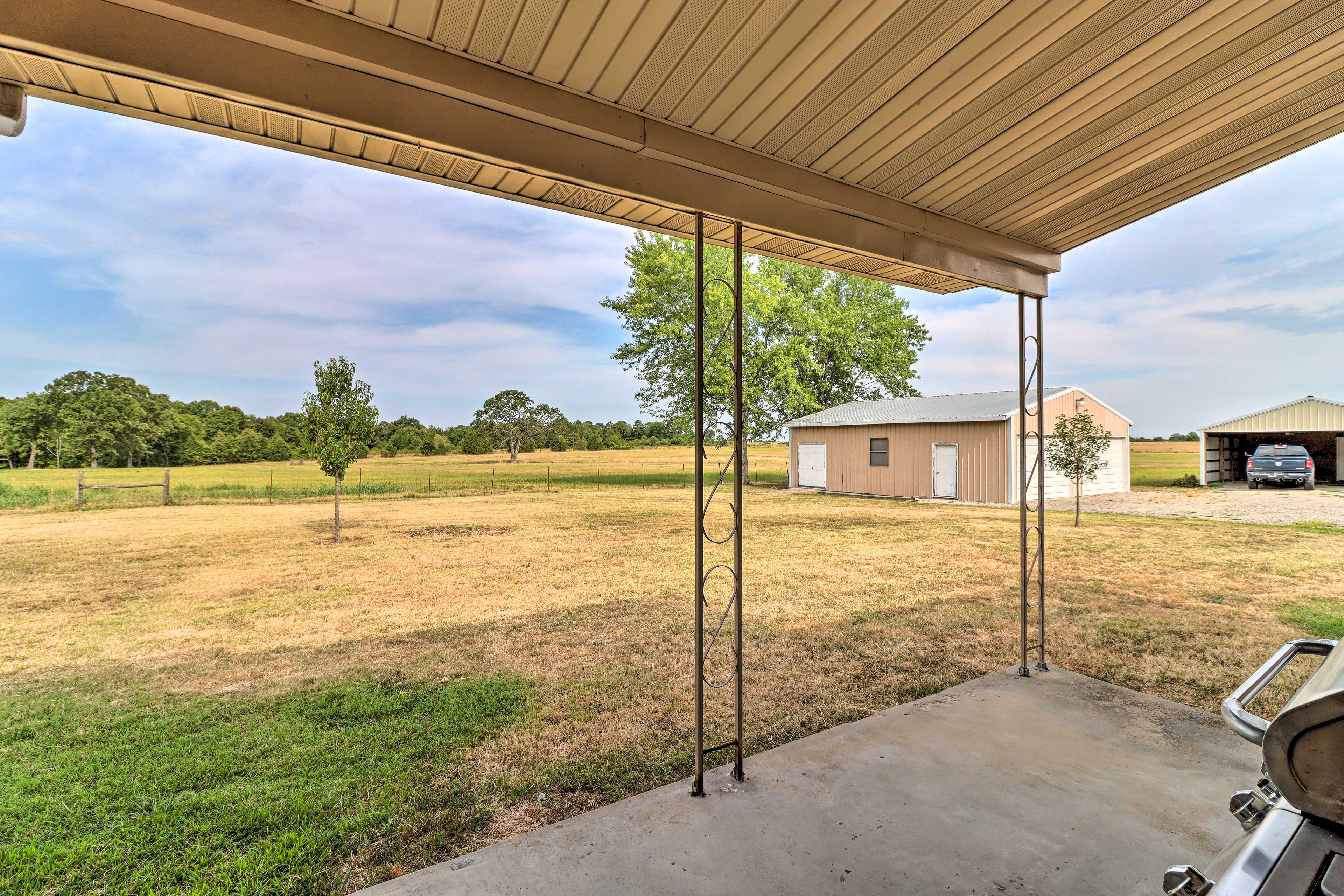 Charming Mountain Home Getaway w/ Gas Grill!