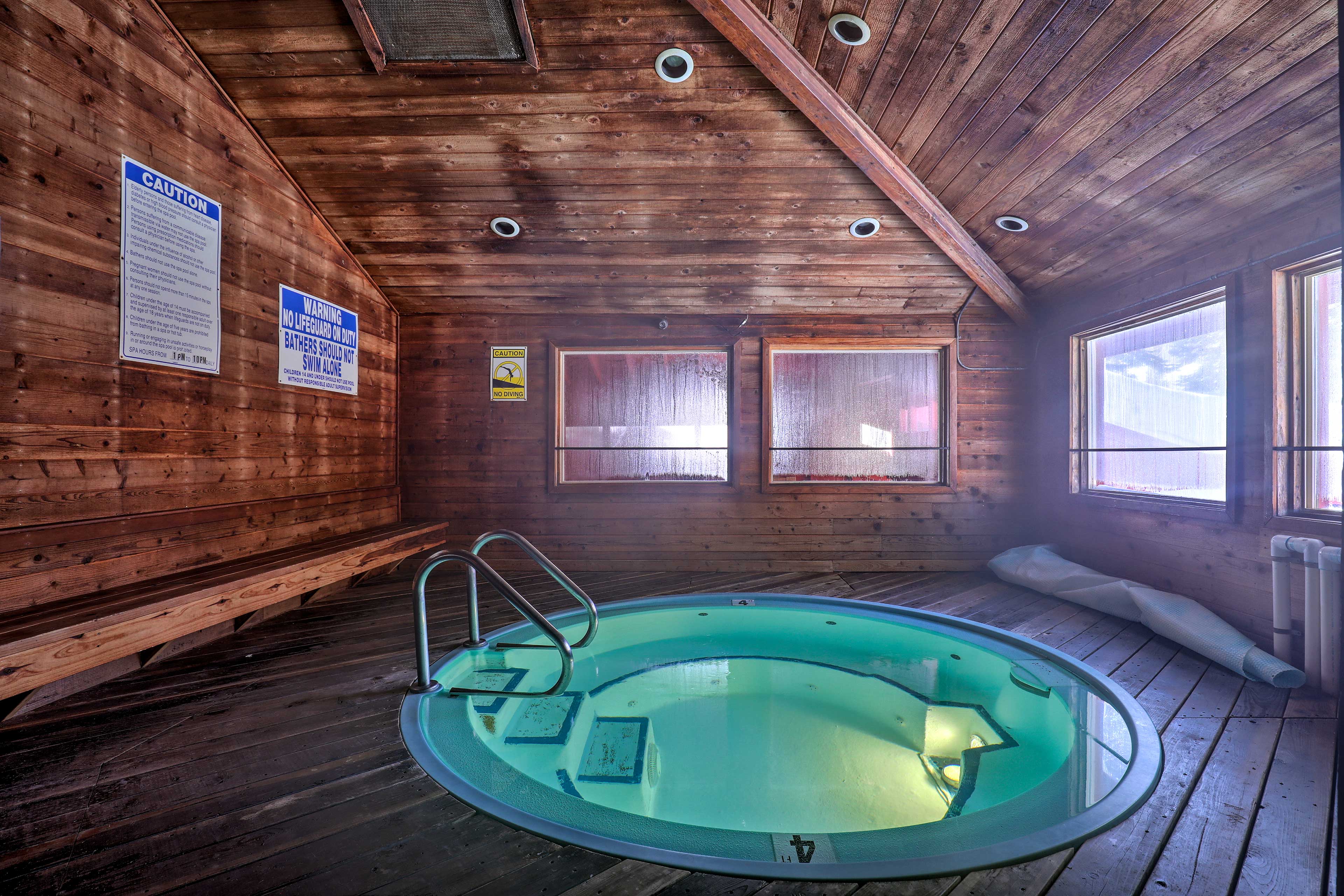 Slopeside Condo with Hot Tub + Game Room Access!