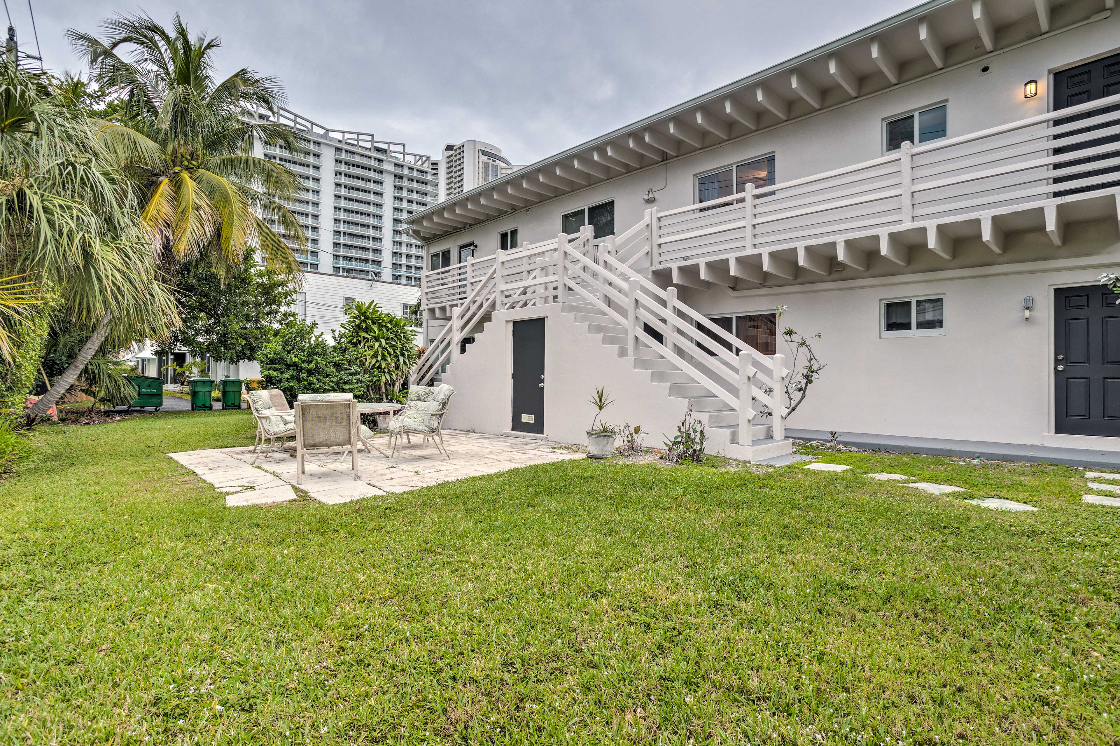 Property Image 2 - Cozy West Palm Beach Condo: 1 Block to Shore!