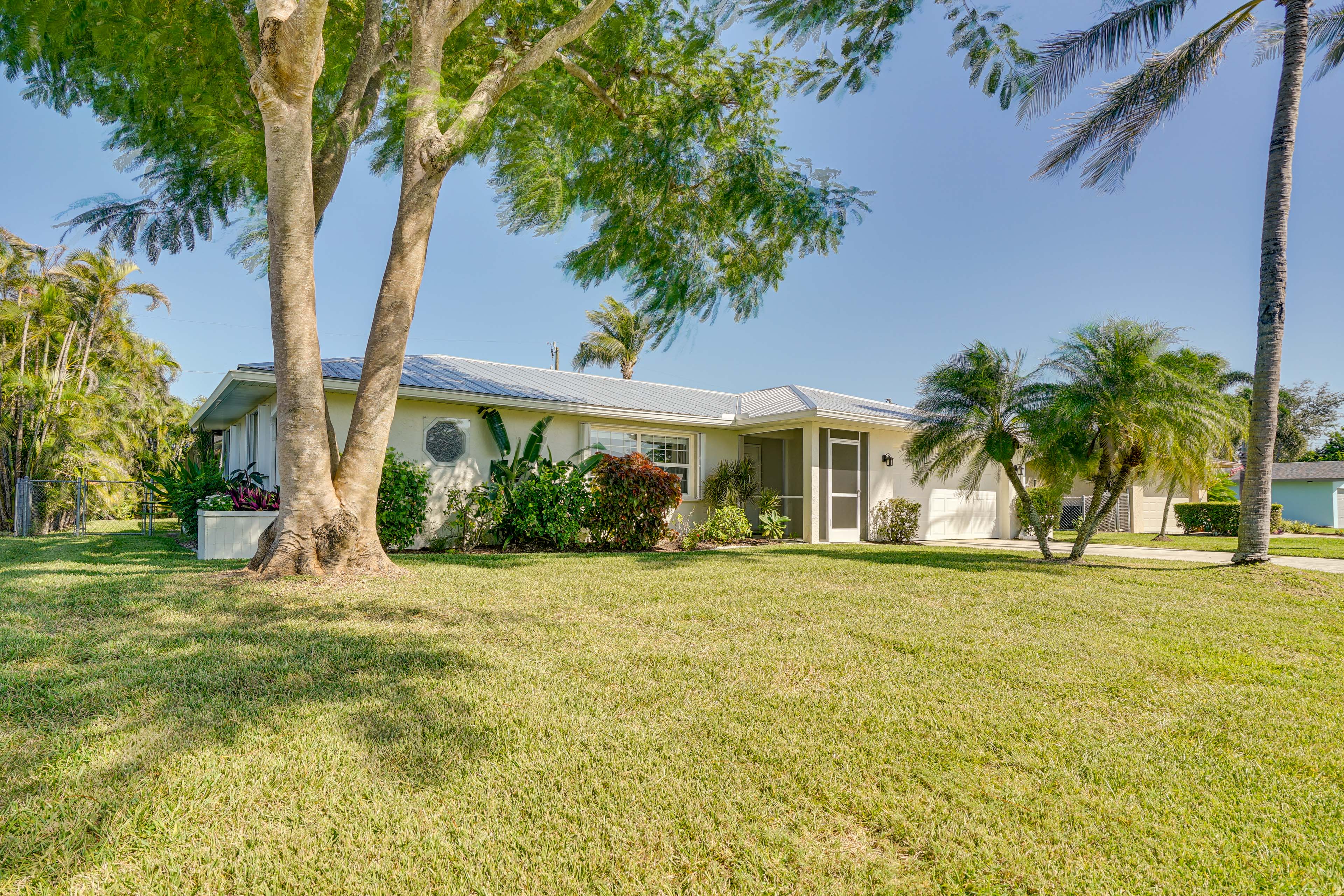 Property Image 2 - Cape Coral Escape: Near Dtwn w/ Private Pool!