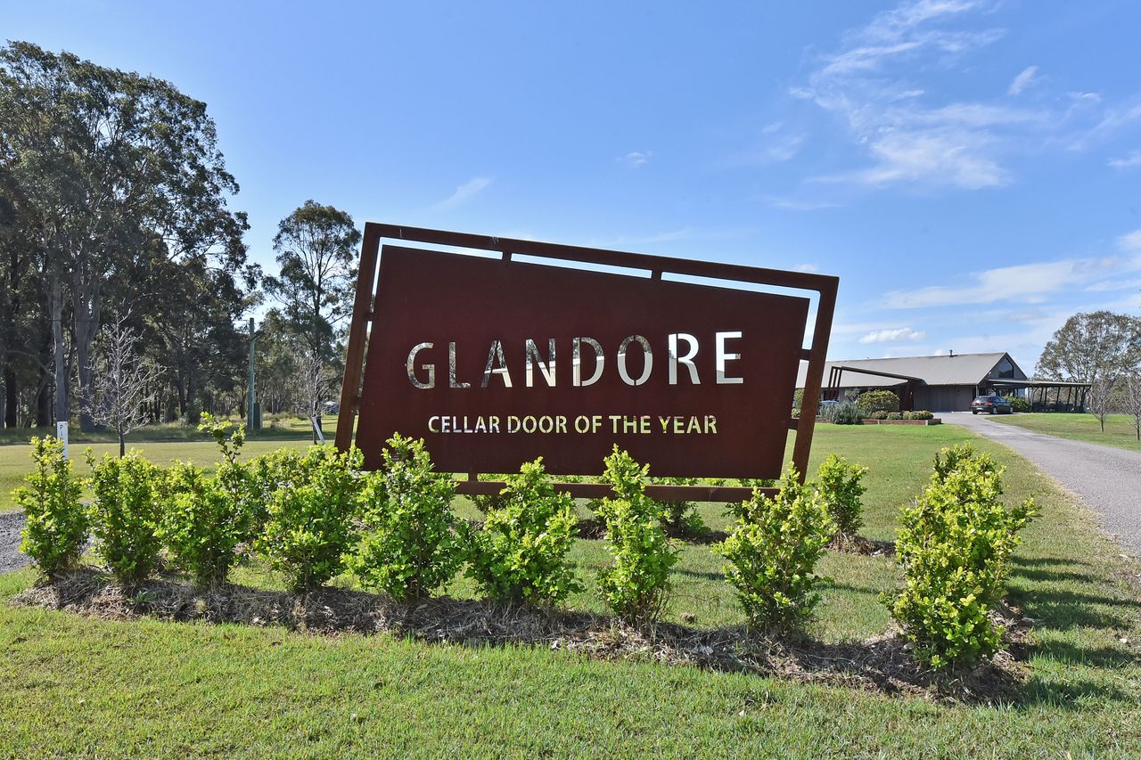 Property Image 2 - Glandore Estate Vineyard Homestead onsite cellar door + walk to restaurants