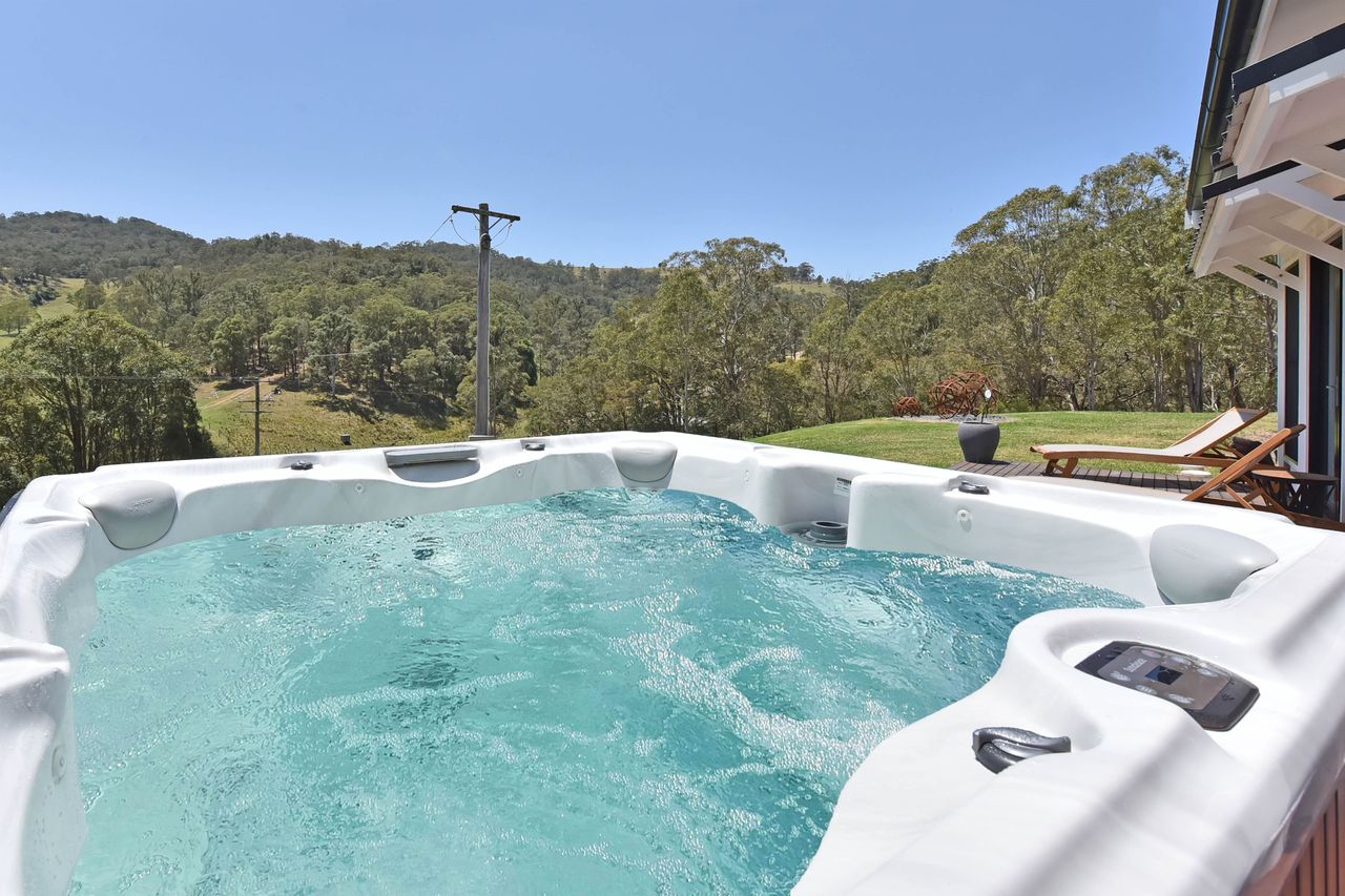 Property Image 1 - Cariad Private Country Hideaway at Mount View - stunning 360d viewss