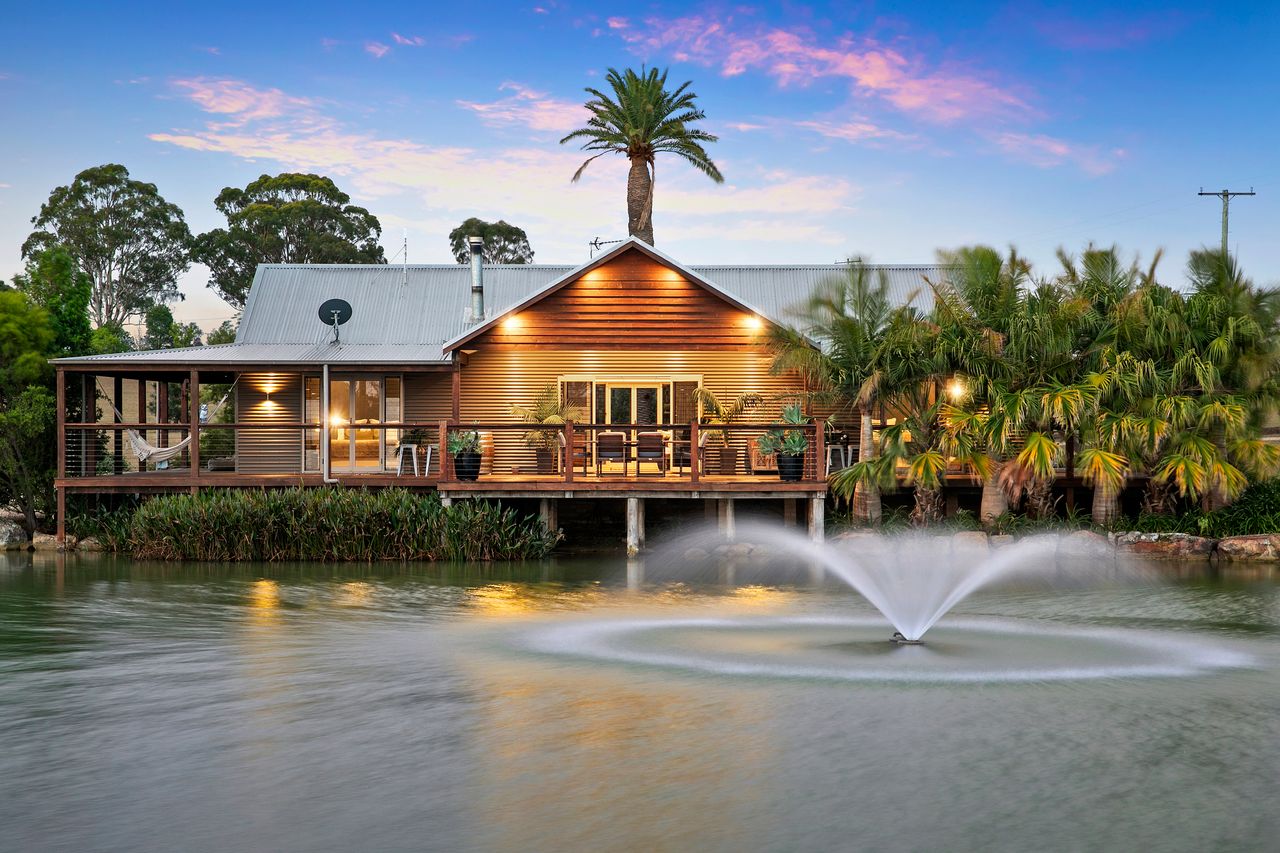 Property Image 1 - Lilies on Lovedale Estate  - Heated Pool and Spa