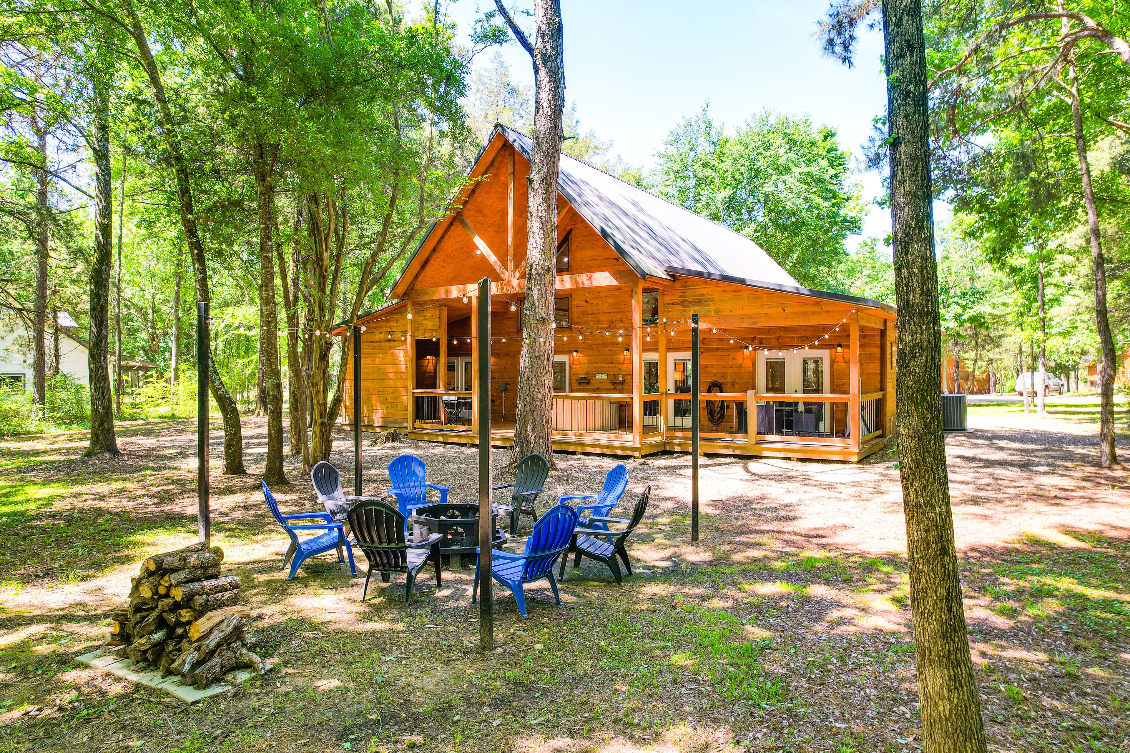 Property Image 1 - Pet-Friendly Broken Bow Cabin w/ Private Hot Tub!