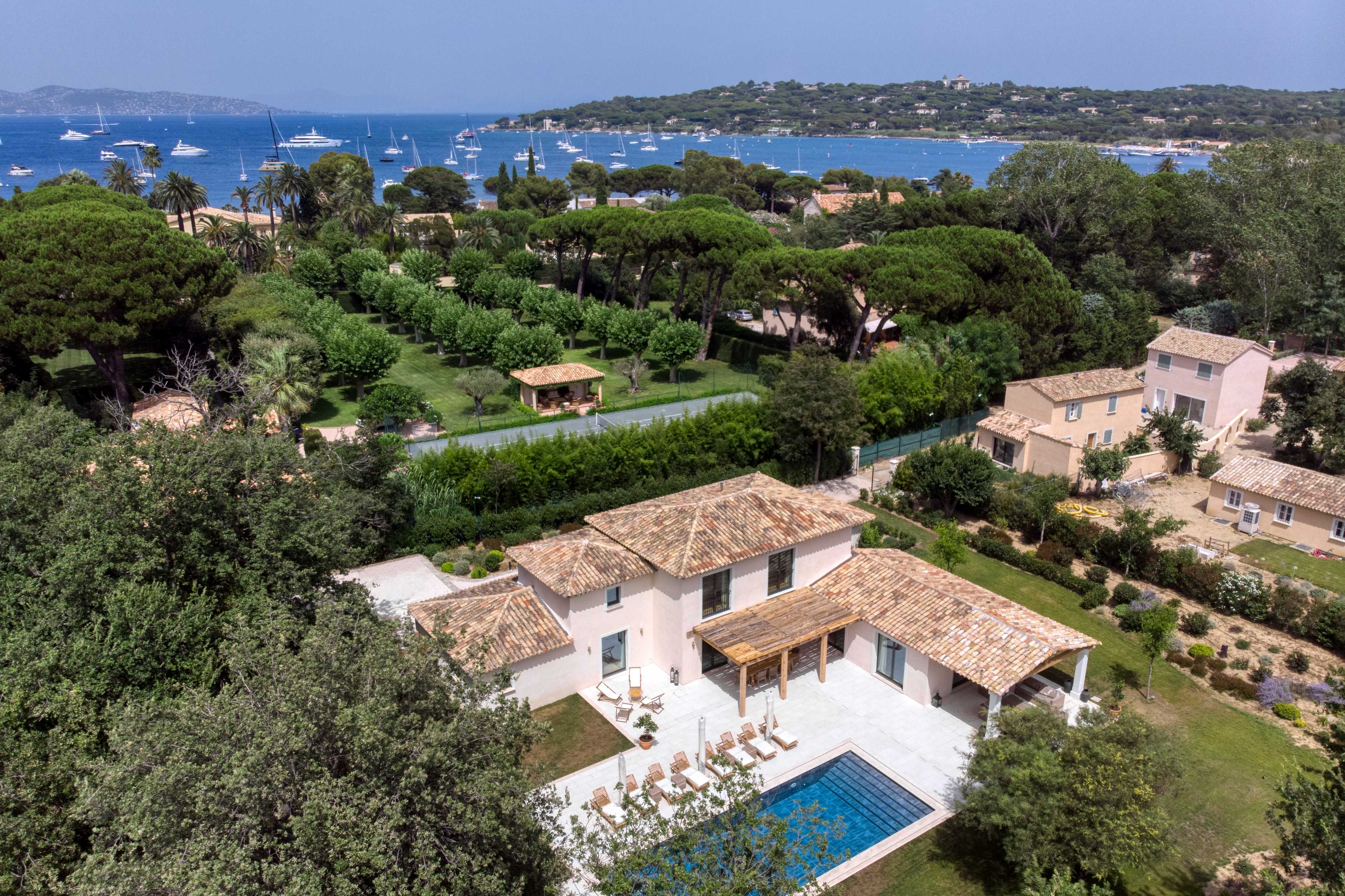 Property Image 1 - Luxurious 5 Bdr Villa with Pool in Prime Saint-Tropez location