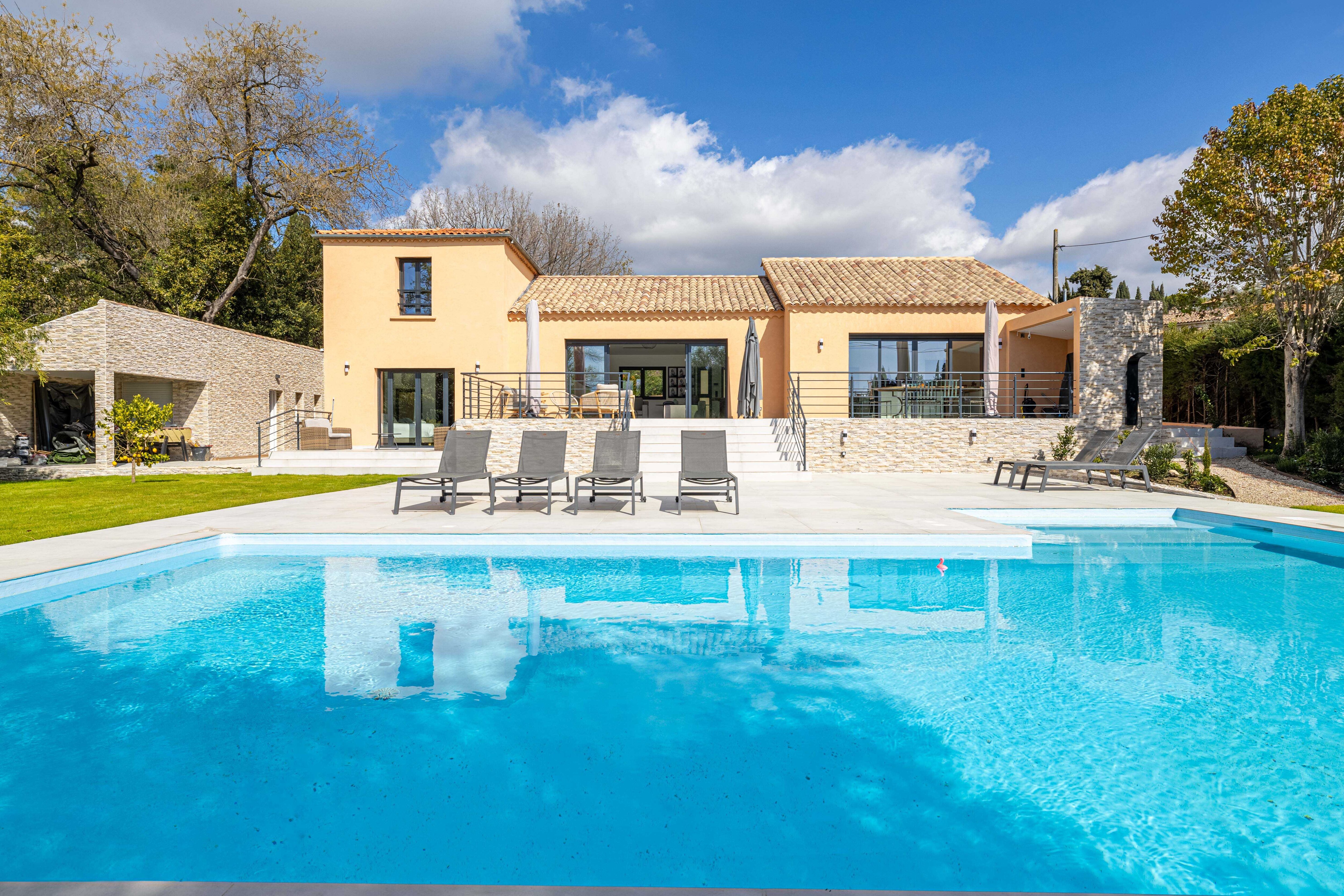 Property Image 1 - Modern Villa with Heated Pool and Garden 