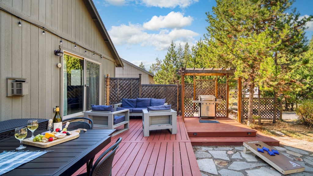 Plenty of space for everyone outdoors.