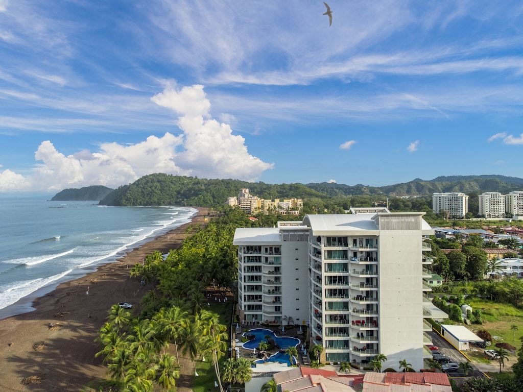 Diamonte Del Sol - Jaco Realty