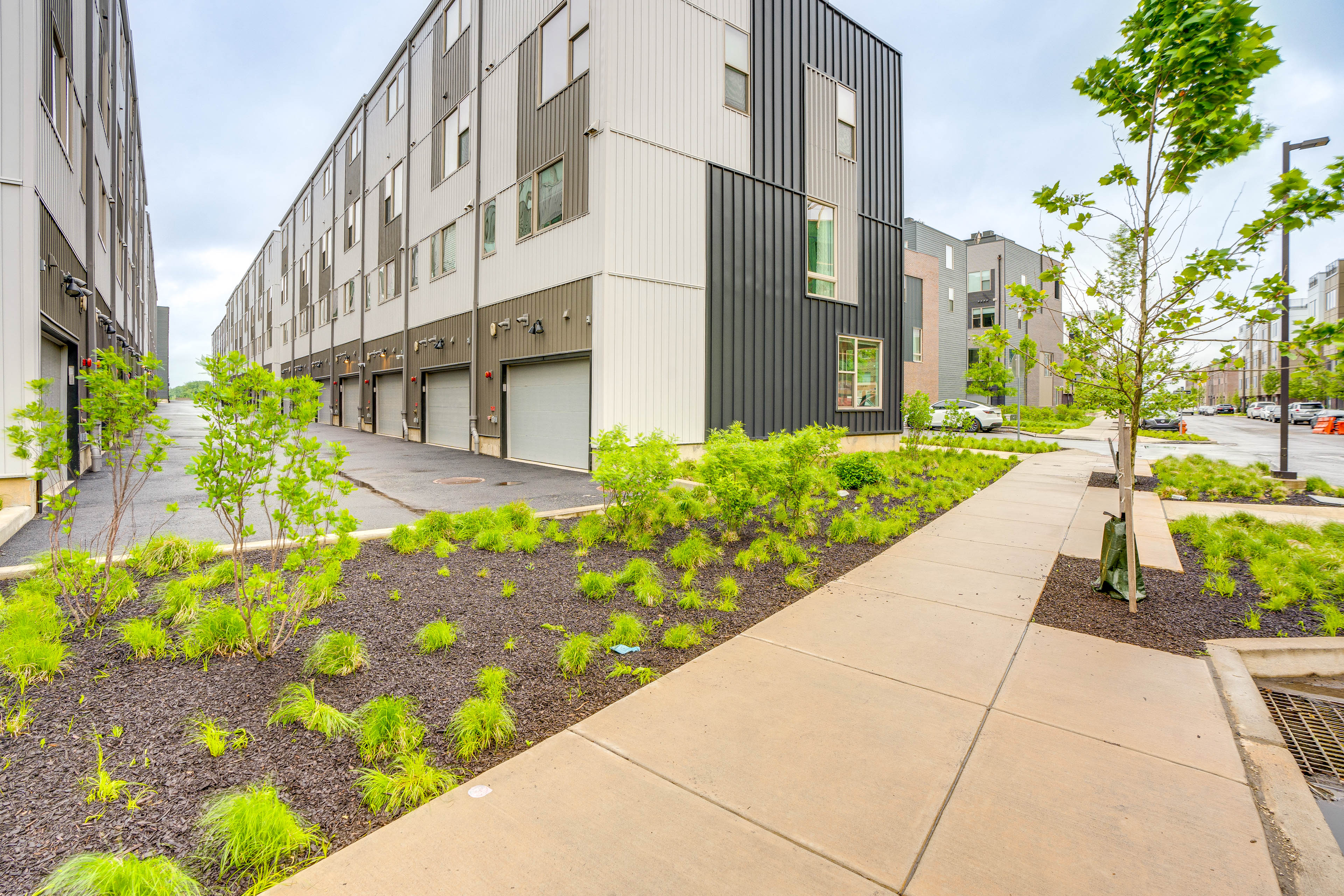 Property Image 2 - Modern Philly Townhome w/ Rooftop Deck & Views!