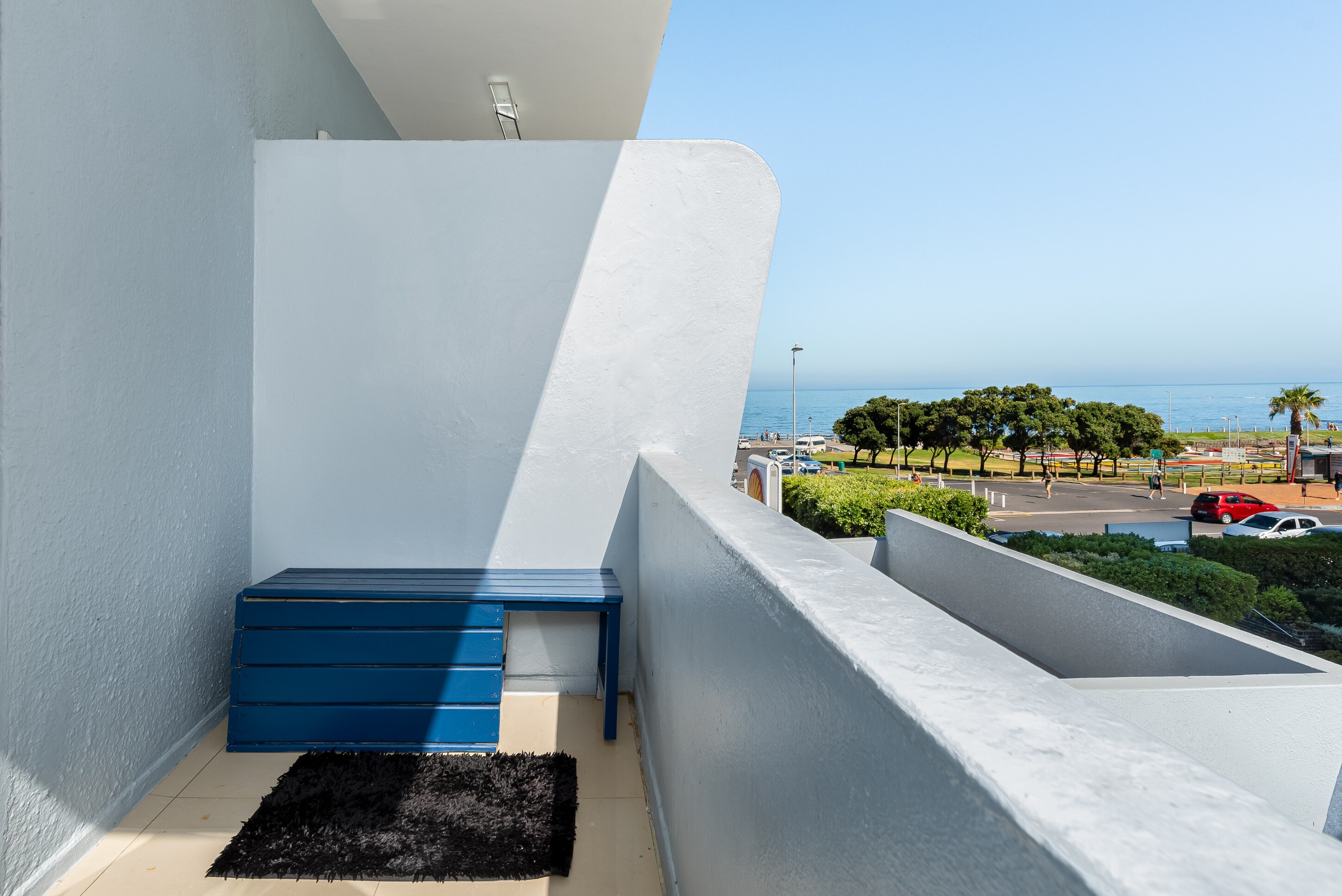 Property Image 2 - Chic Beachfront Oasis | Balcony | Netflix