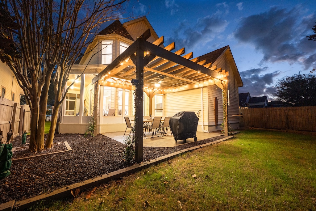 4597 Woodwind Dr-twlght-LoRes-2