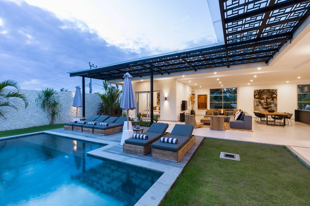 Property Image 1 - Costa Breezy 3BR Villa 600m to Balangan Beach