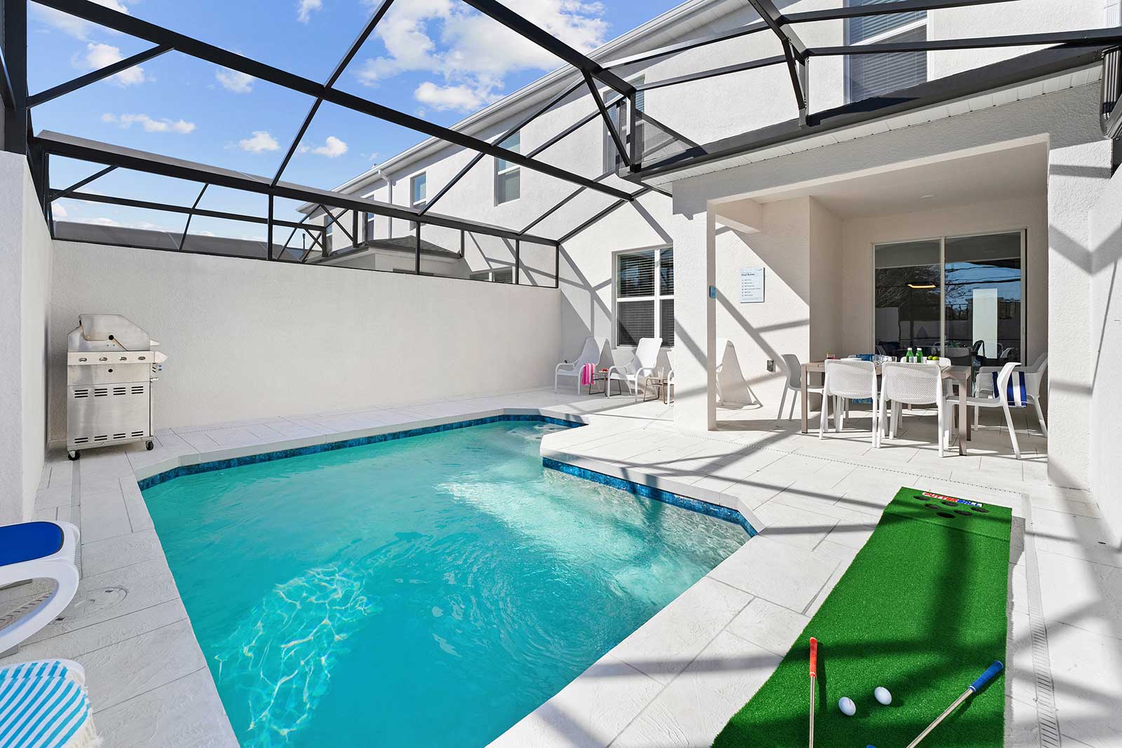 Private Pool & Patio