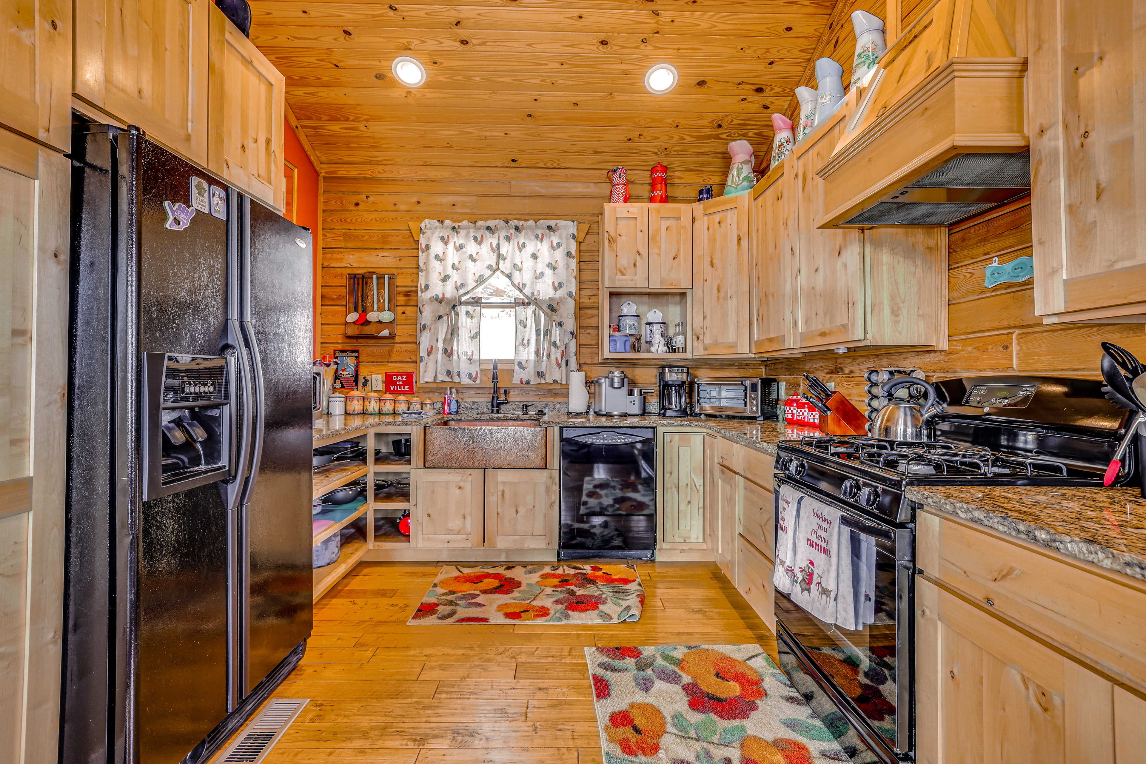 Property Image 2 - Expansive Grand Lake Cabin w/ Private Hot Tub!