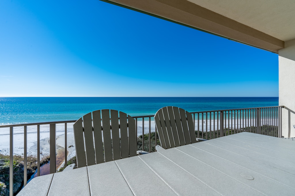 Legacy 402 - Flemingo's Paradise